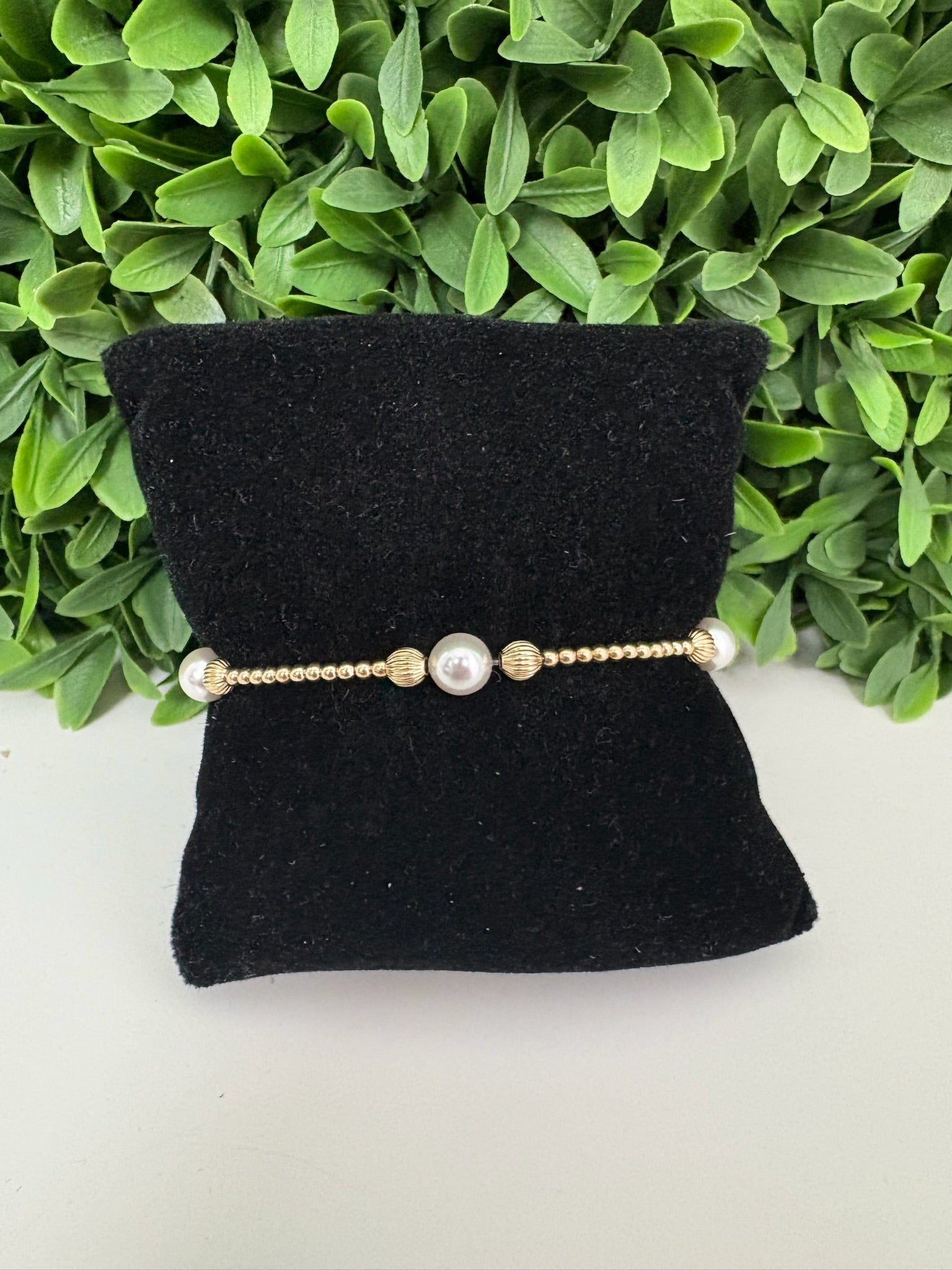 PURPOSE PEARL 6MM BEAD BRACELET - DIGNITY