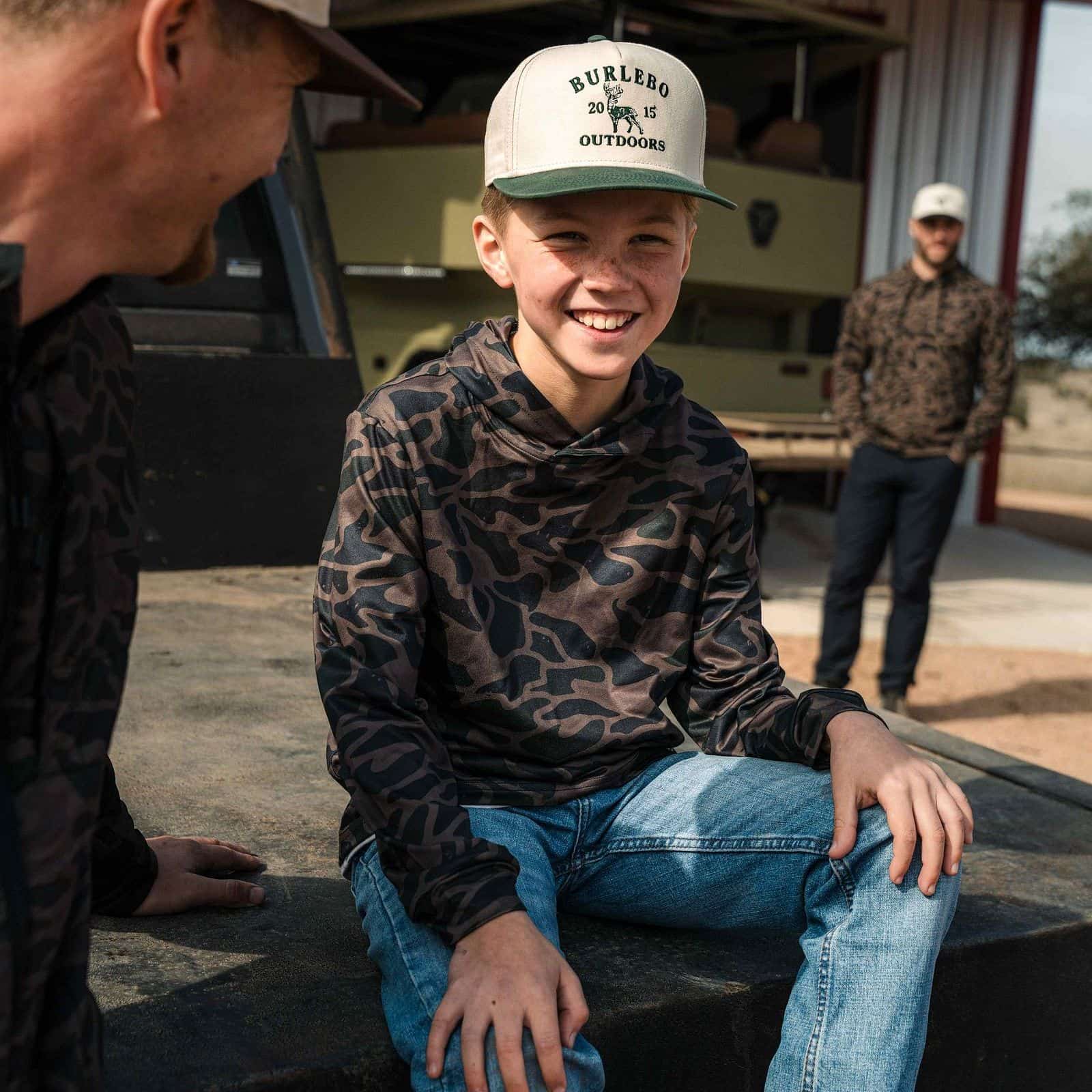 YOUTH PERFORMANCE HOODIE - BENDITA CAMO