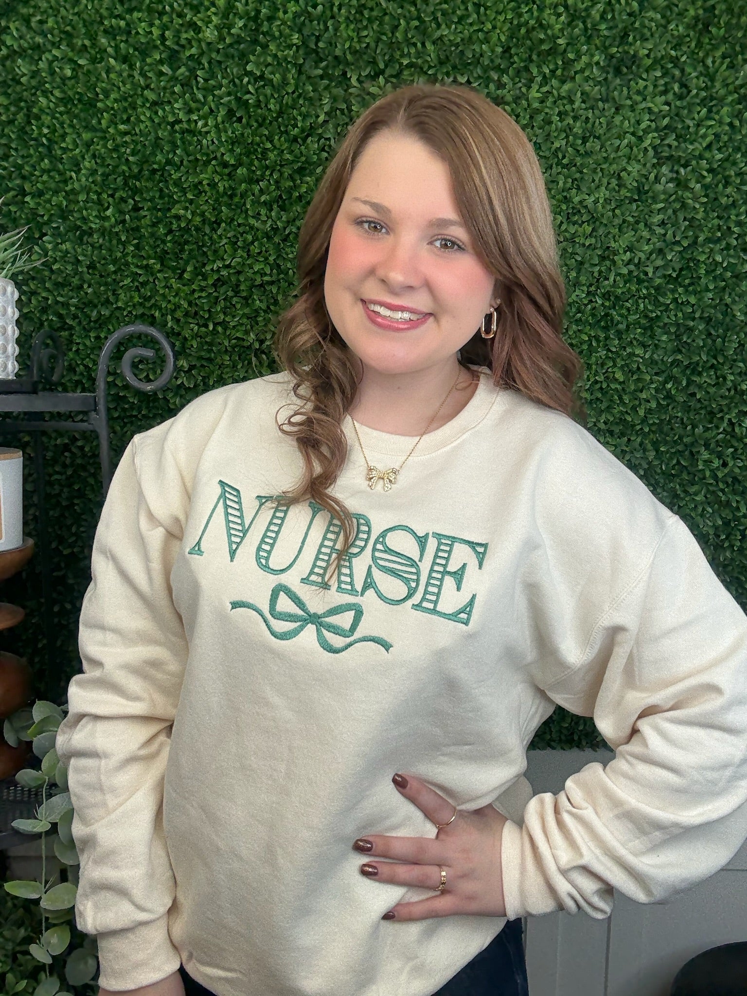 STRIPED "NURSE" W/BOW SWEATSHIRT - SWEET CREAM