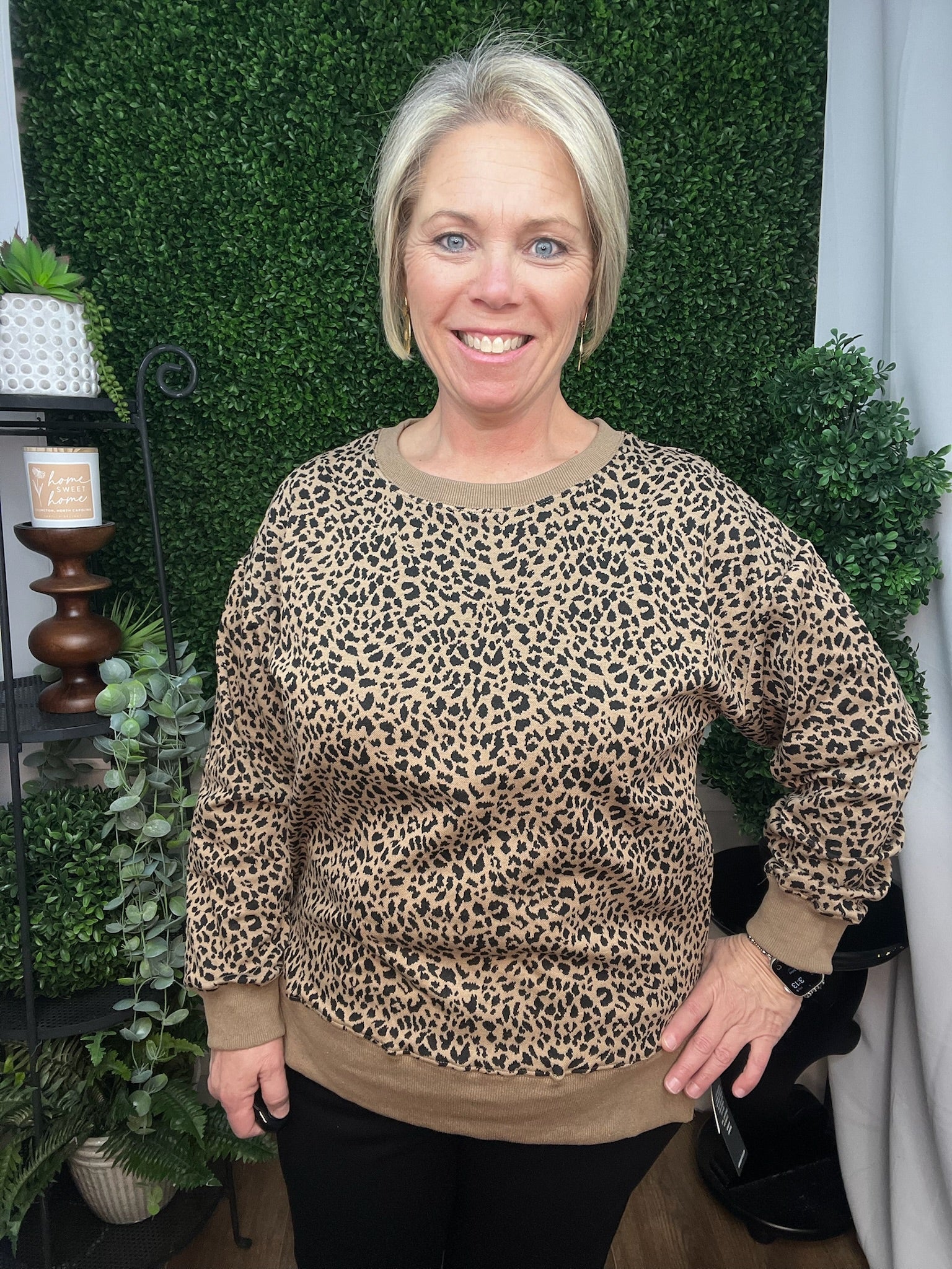 LEOPARD SWEATSHIRT