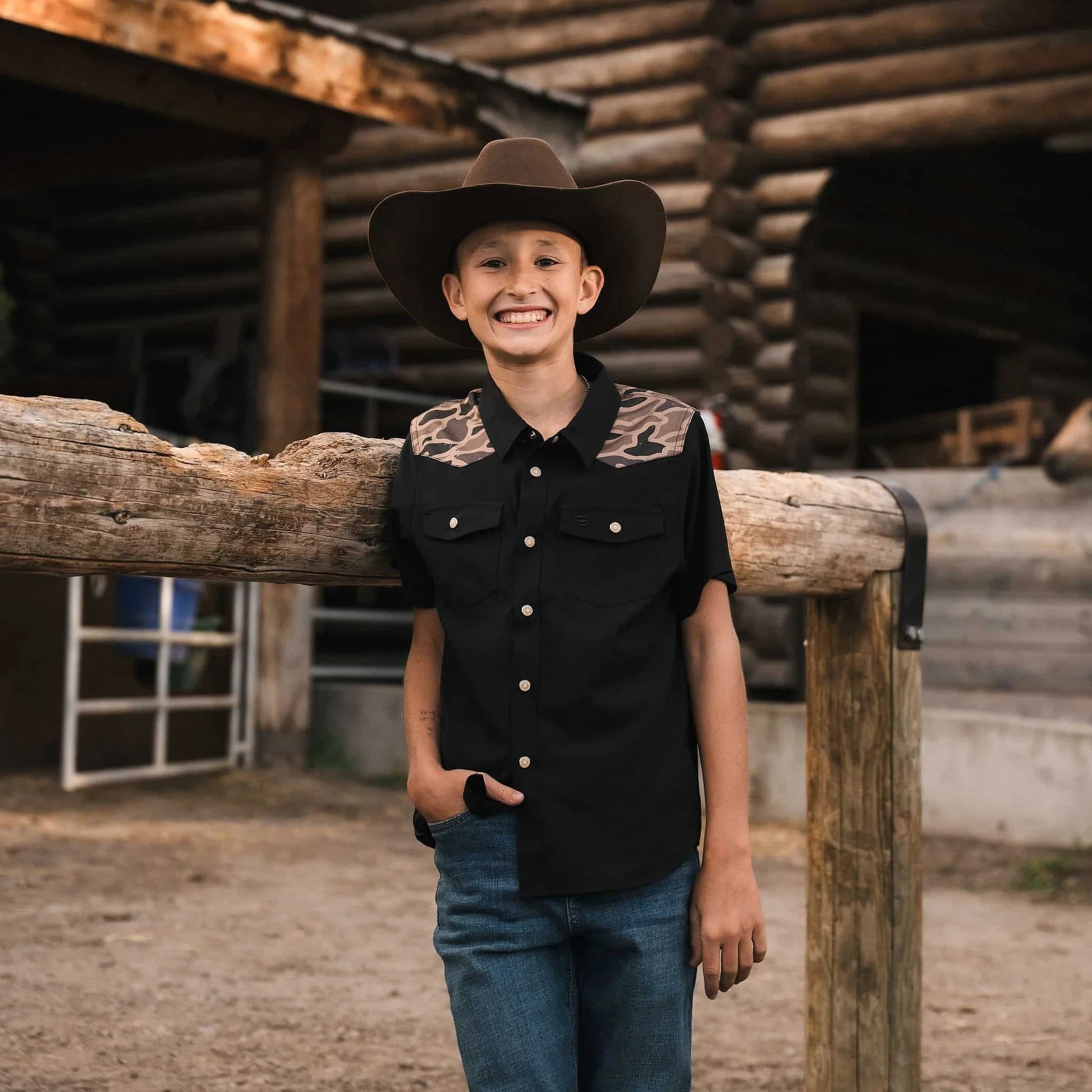 YOUTH PERFORMANCE WESTERN SHIRT - DEER SZN