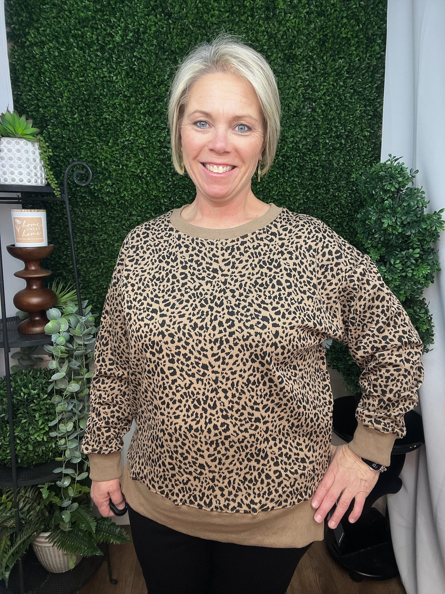 LEOPARD SWEATSHIRT
