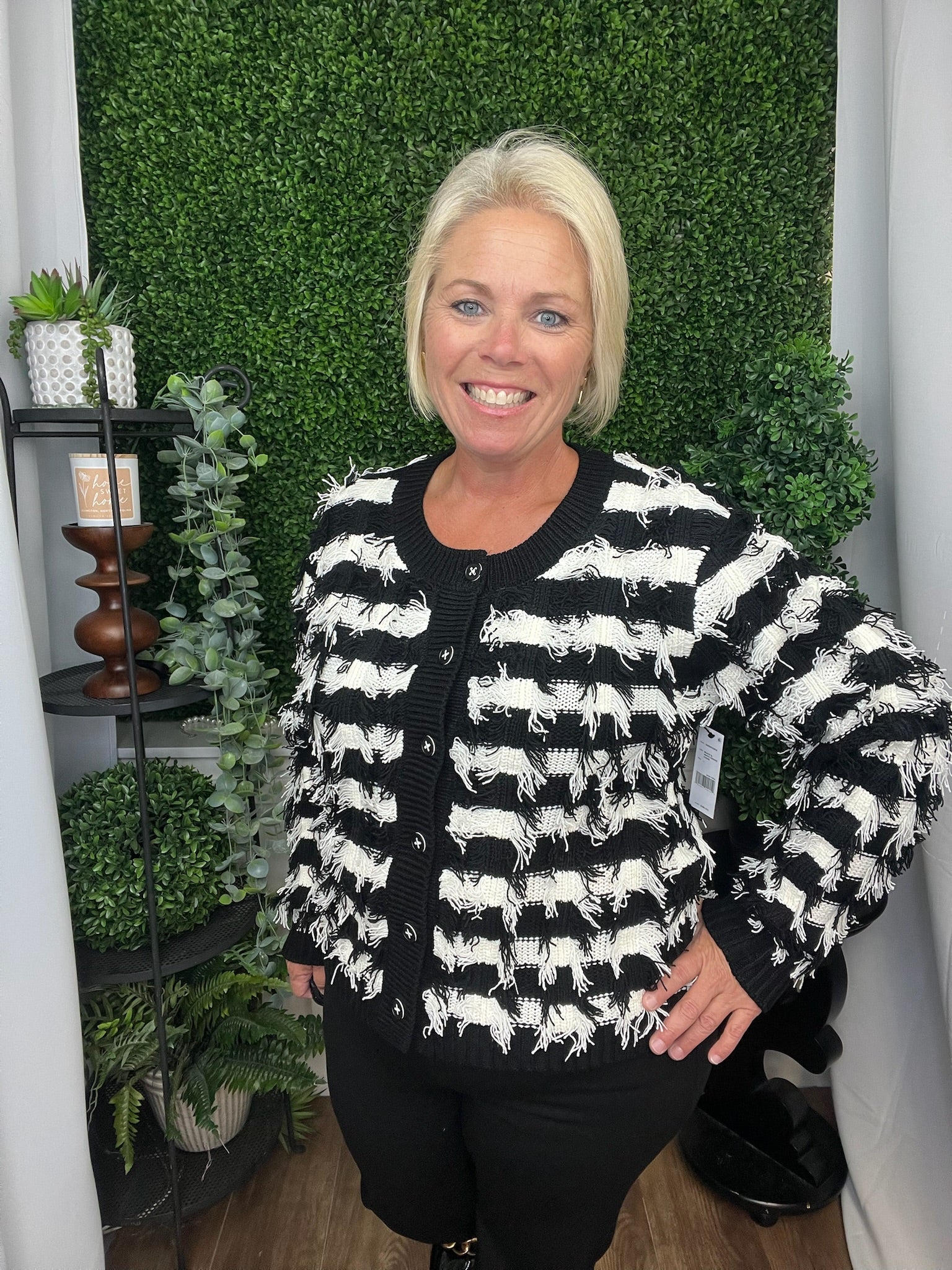 LONG SLEEVE CARDIGAN SWEATER - BLACK/WHITE STRIPE