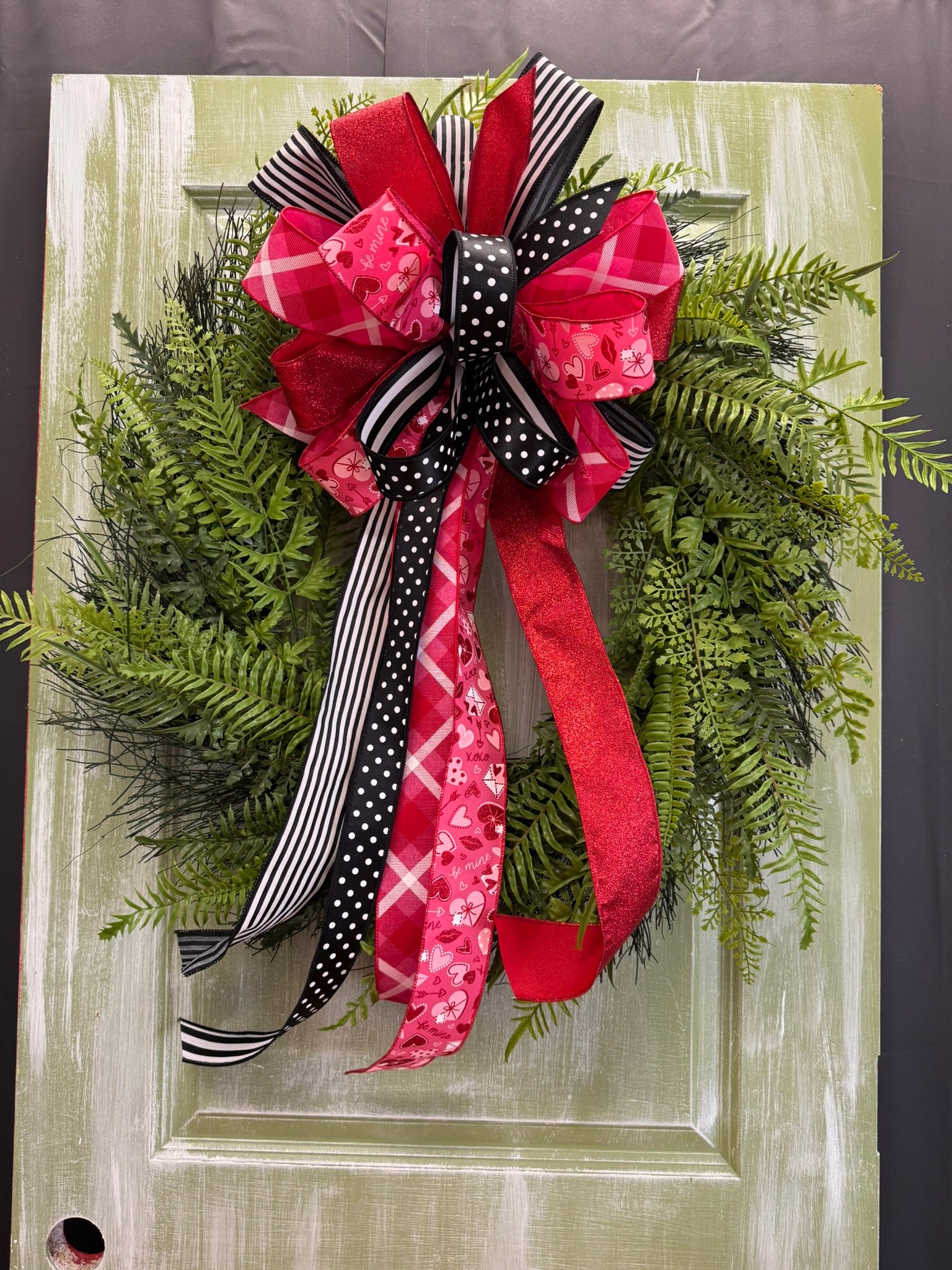 UV PRF NAT TOUCH FERN WREATH 36"