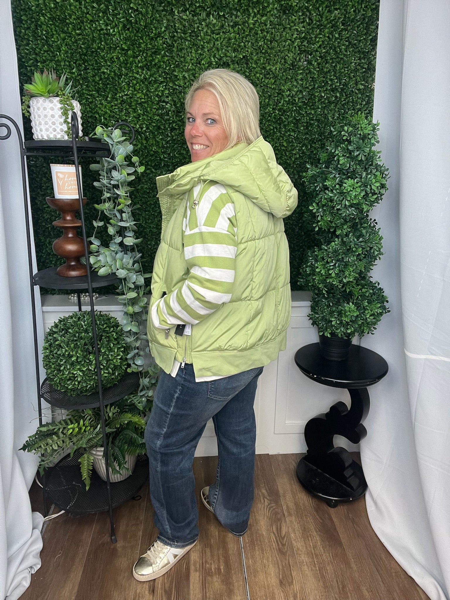 QUILTED VEST W/REMOVABLE HOOD - WASABI