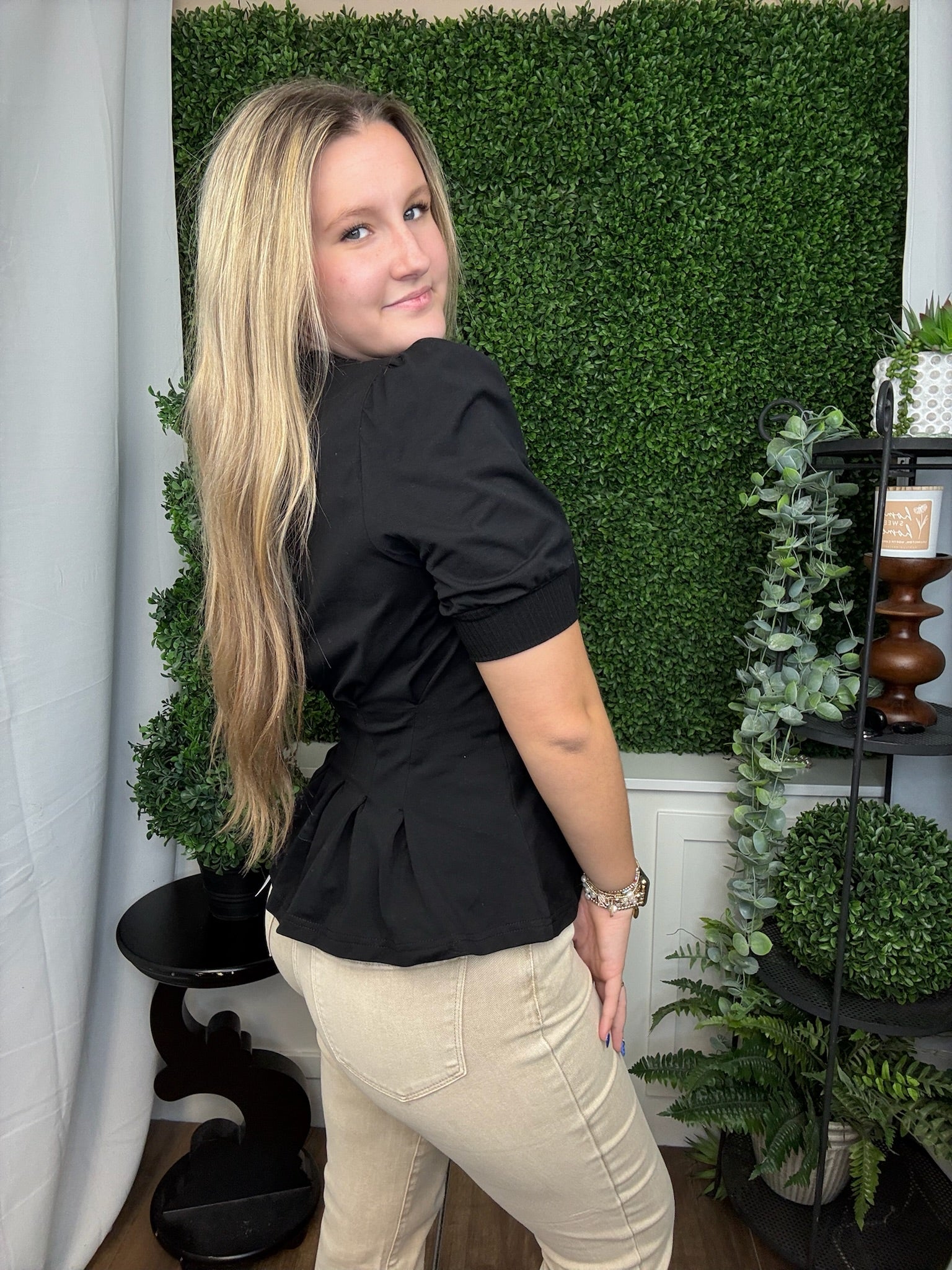 PUFF-SLEEVE PLEATED-WAIST PEPLUM TOP - BLACK