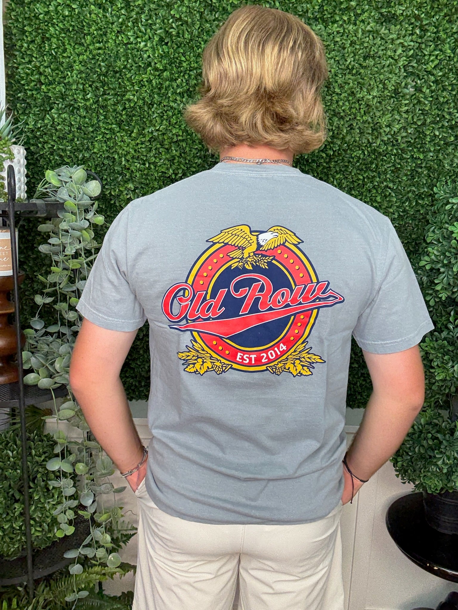 THE EAGLE CREST POCKET TEE - GRANITE