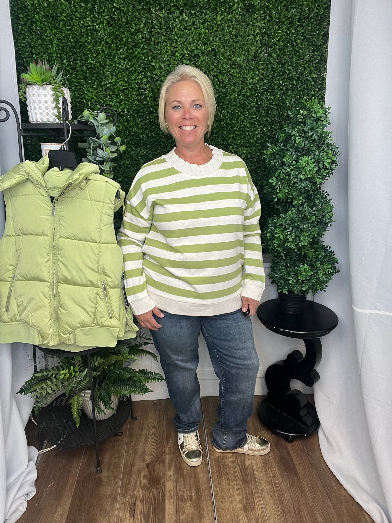 LS CREW NECK TOP W/RIB DETAIL - WASABI