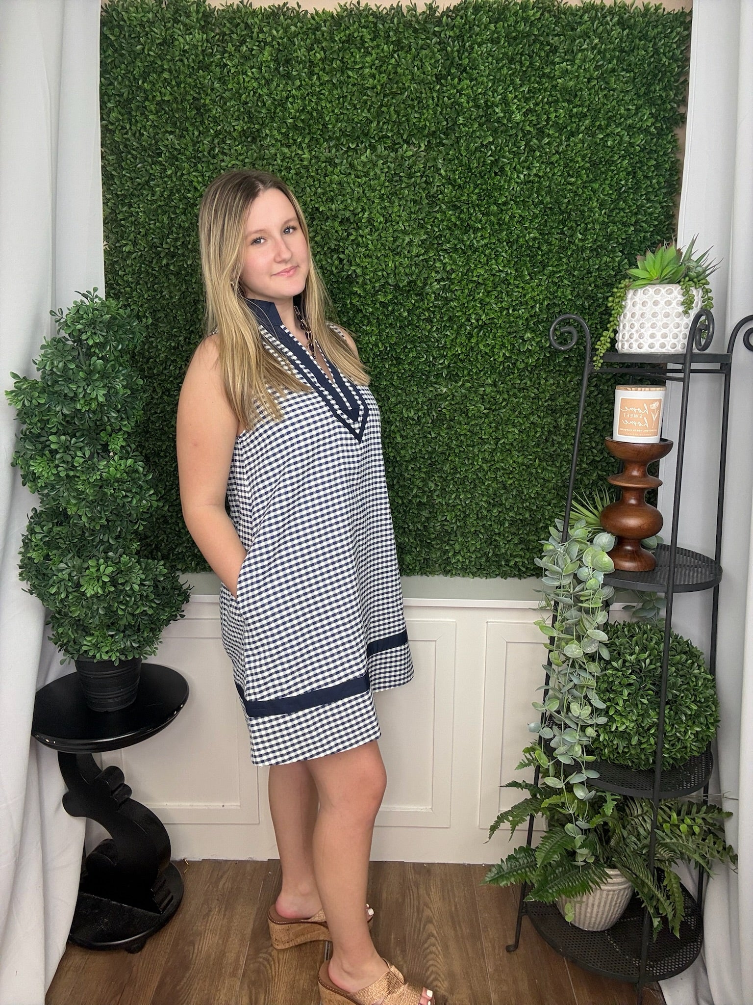 SLEEVELESS GINGHAM NAVY DRESS