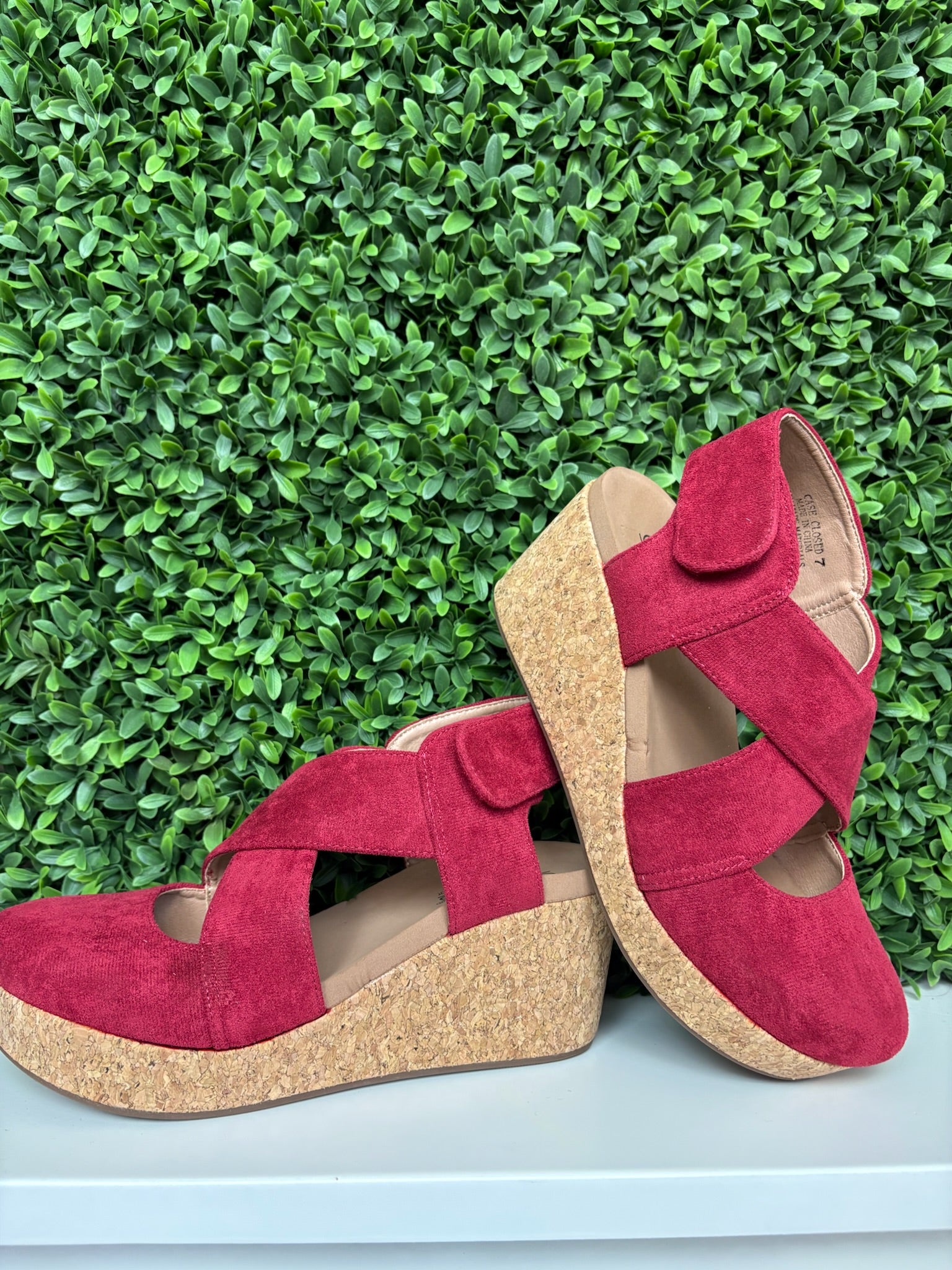 CASE CLOSED - DARK RED FAUX SUEDE