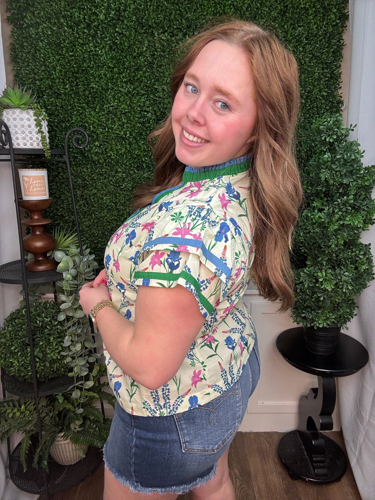 Botanical V-Neck Trim Blouse