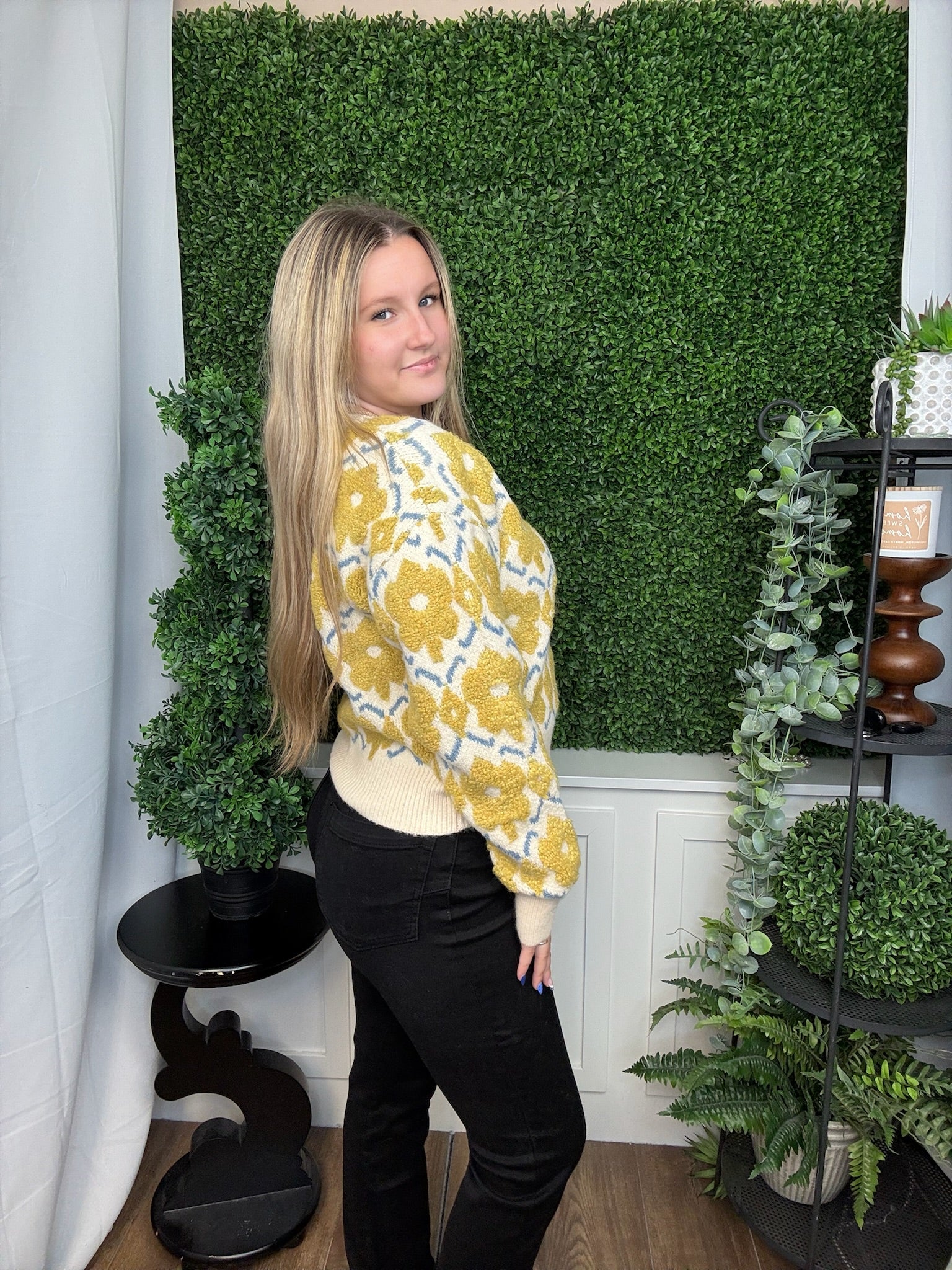 FUZZY TEXTURE FLORAL SWEATER - YELLOW FLOWER