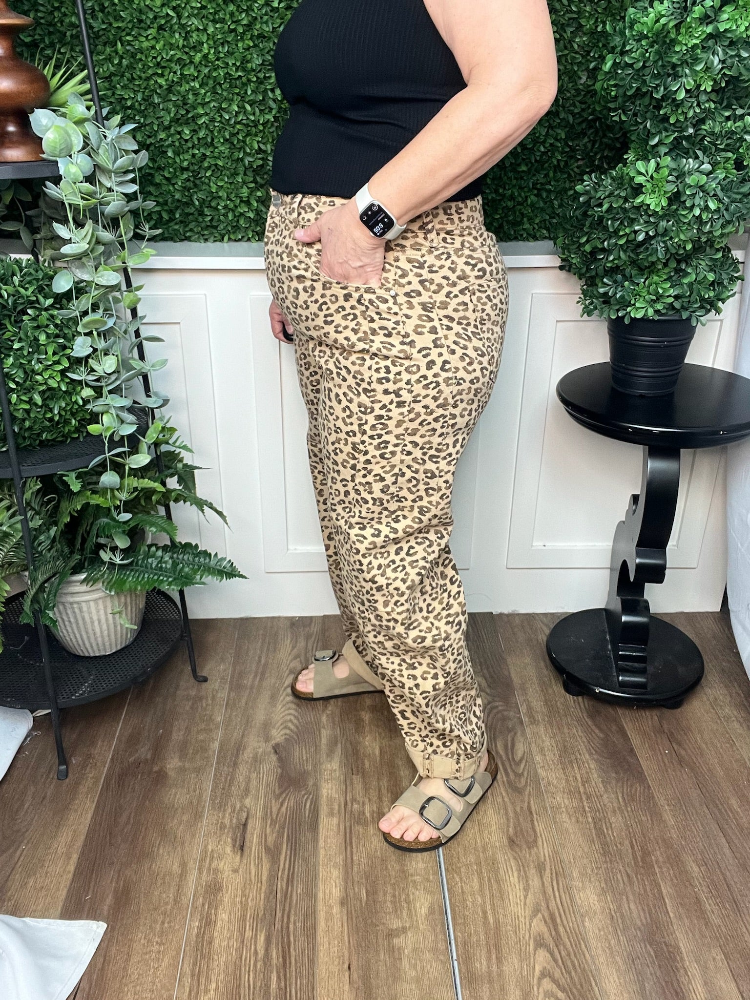 Leopard Print Cropped Barrel Jeans