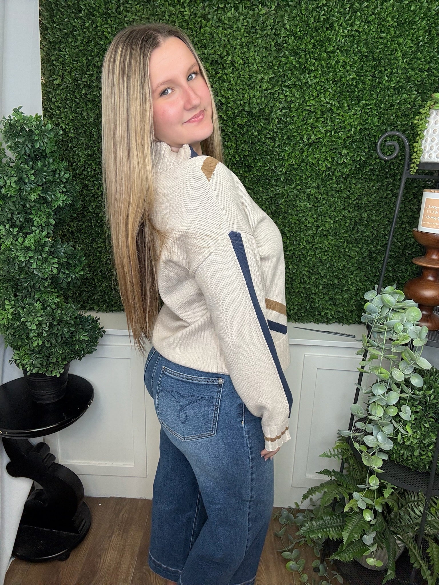 V-NECK VARSITY PULLOVER SWEATER - NATURAL