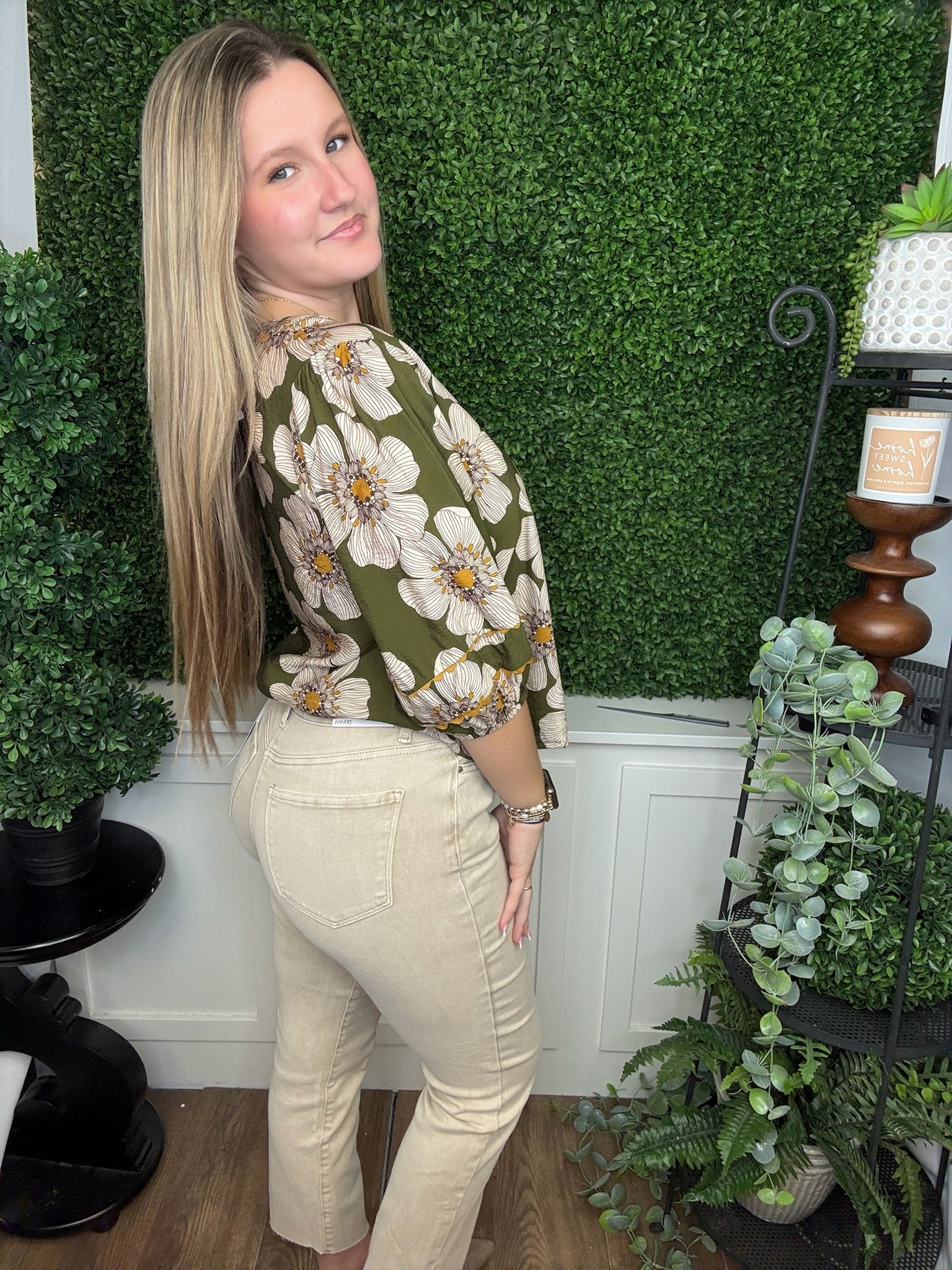 FLORAL PRINT 3/4 SLEEVE BLOUSE W/LACE DETAIL - OLVIE MULTI