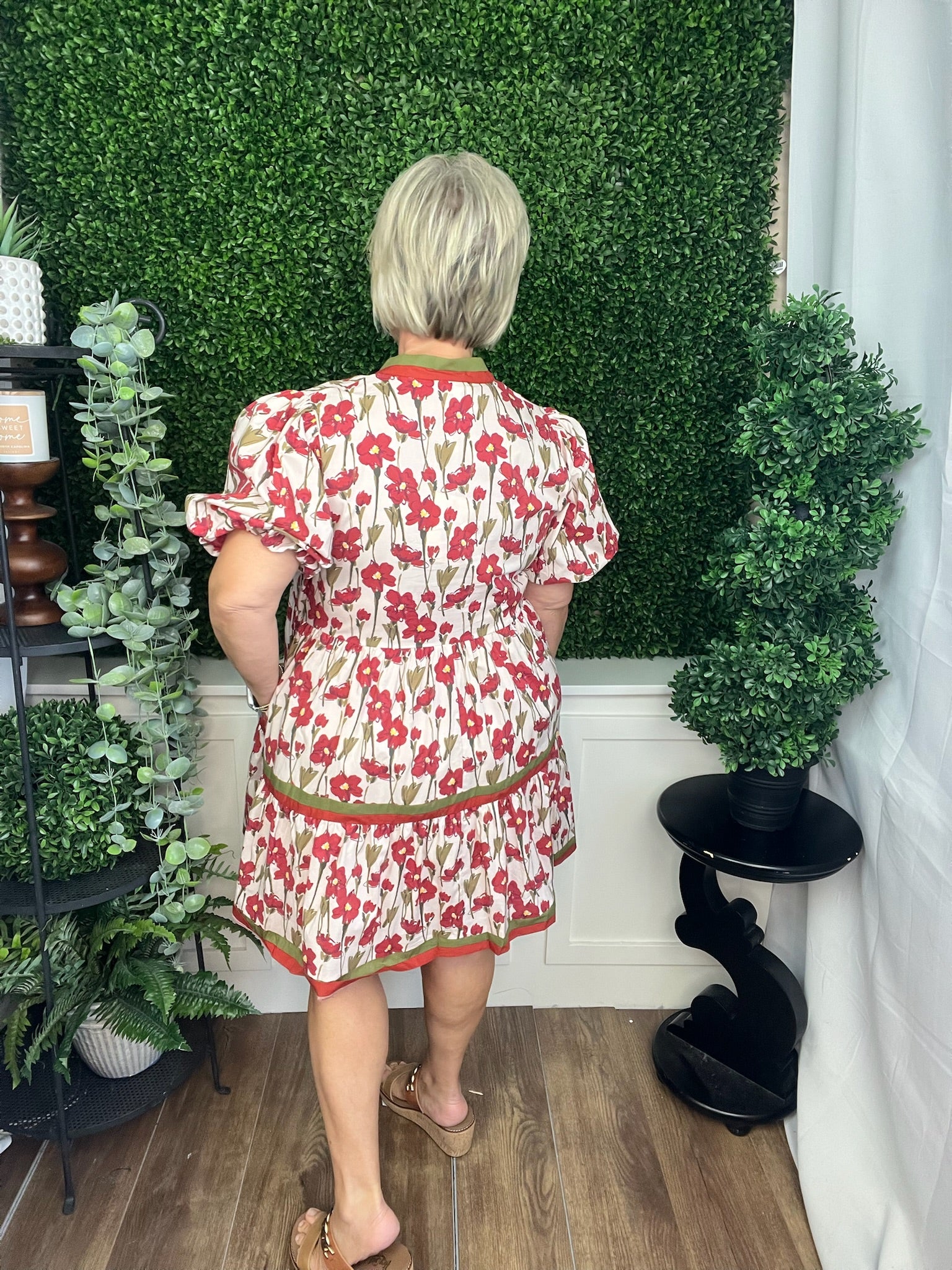 FLORAL PRINT SHORT BUBBLE SLEEVE PULLOVER TIERED MINI DRESS - RUST