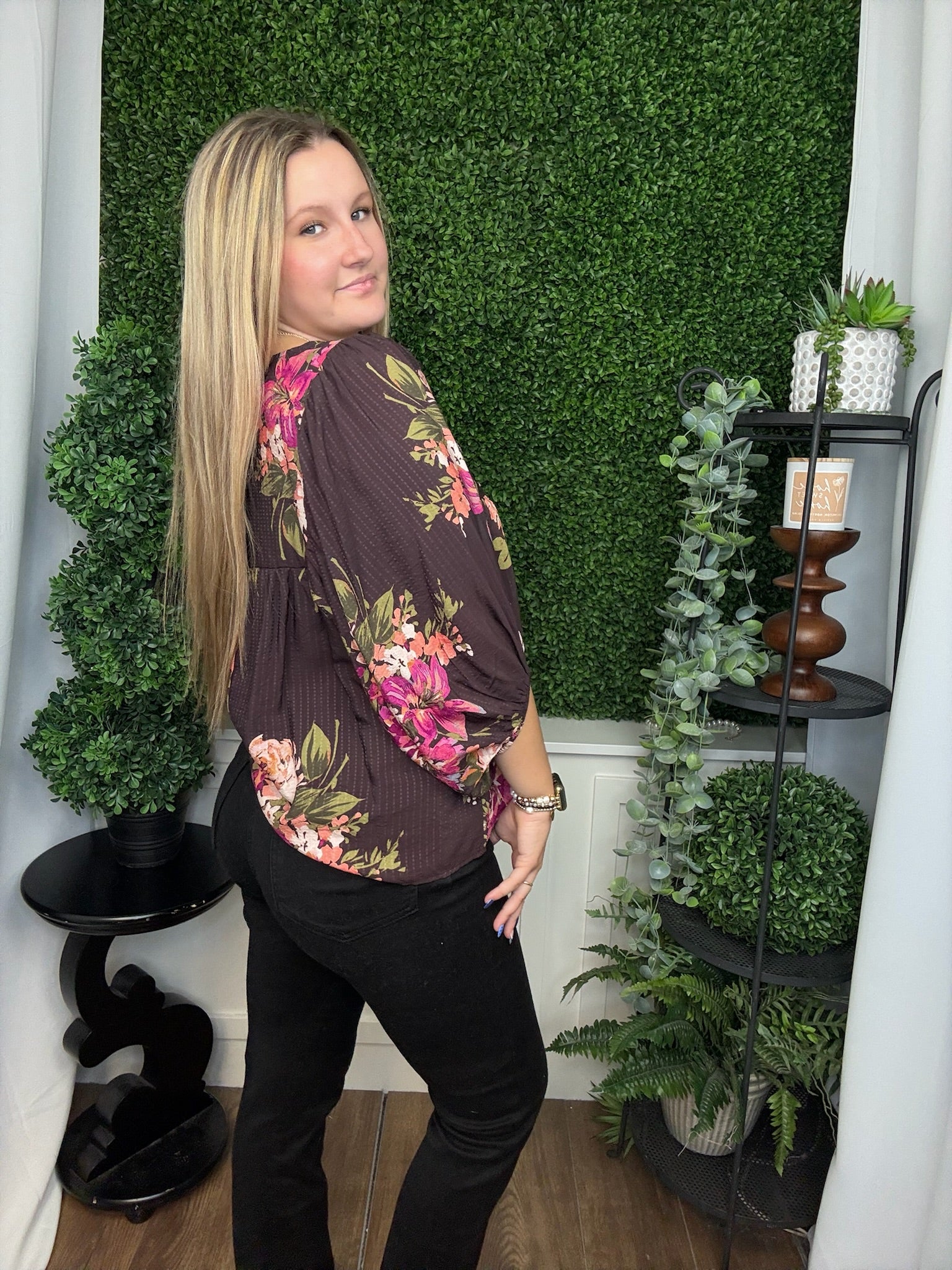 FLORAL PRINTED BATWING SLEEVE FRONT TIE TOP - BROWN MULTI