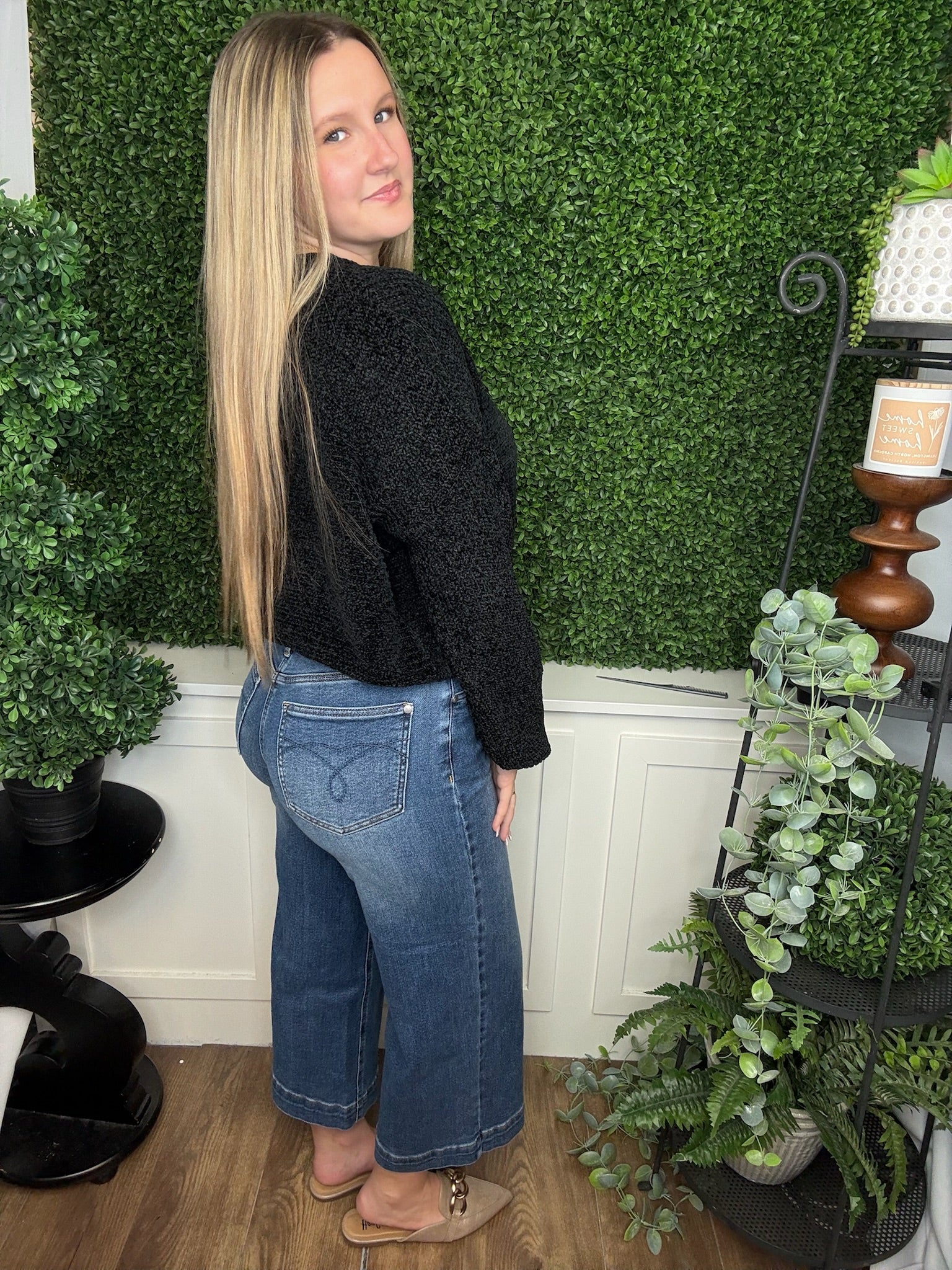 TEXTURED CHENILLE LS SWEATER - BLACK