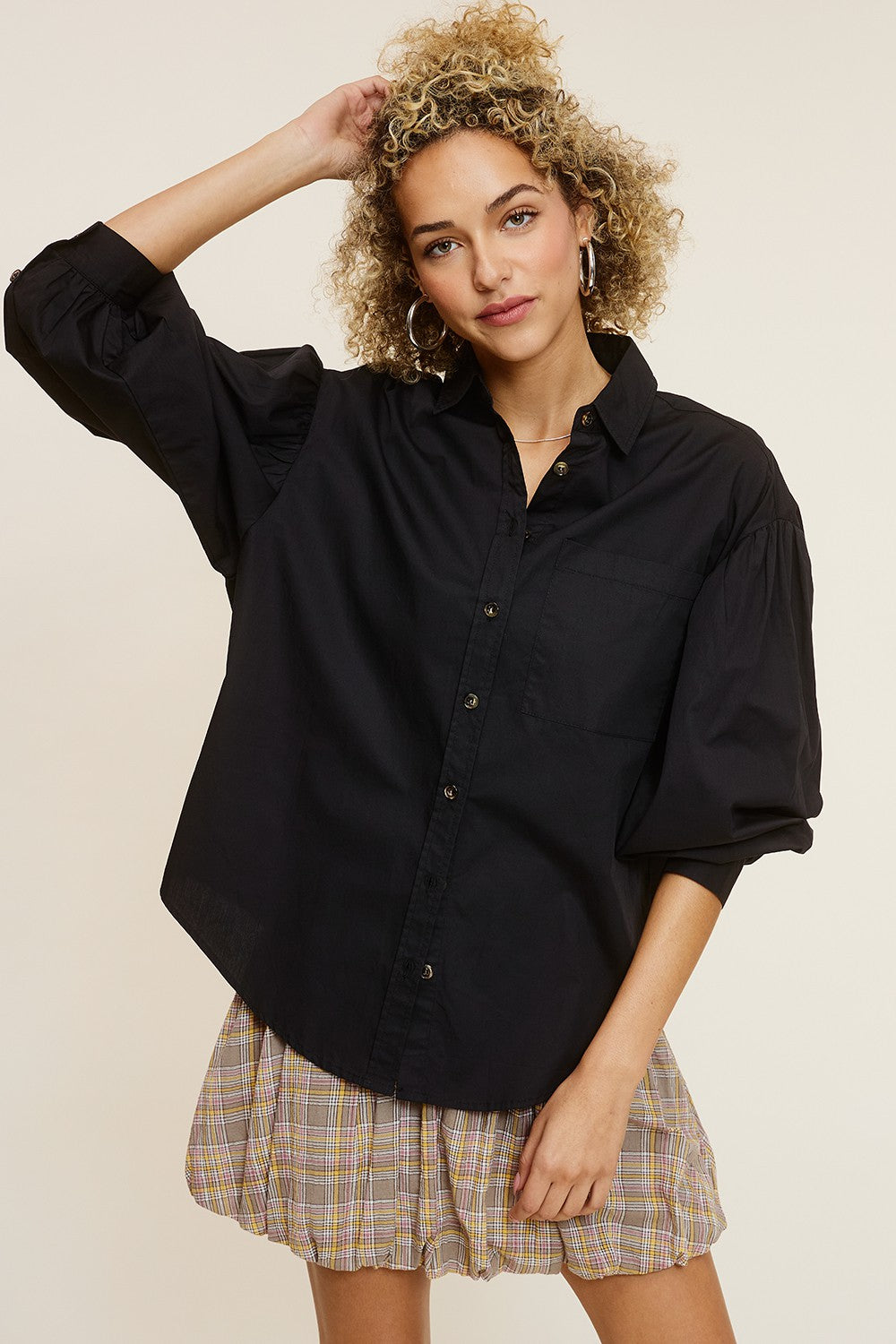 ESSENTIAL LOOSE FIT COLLARED BUTTON UP TOP
