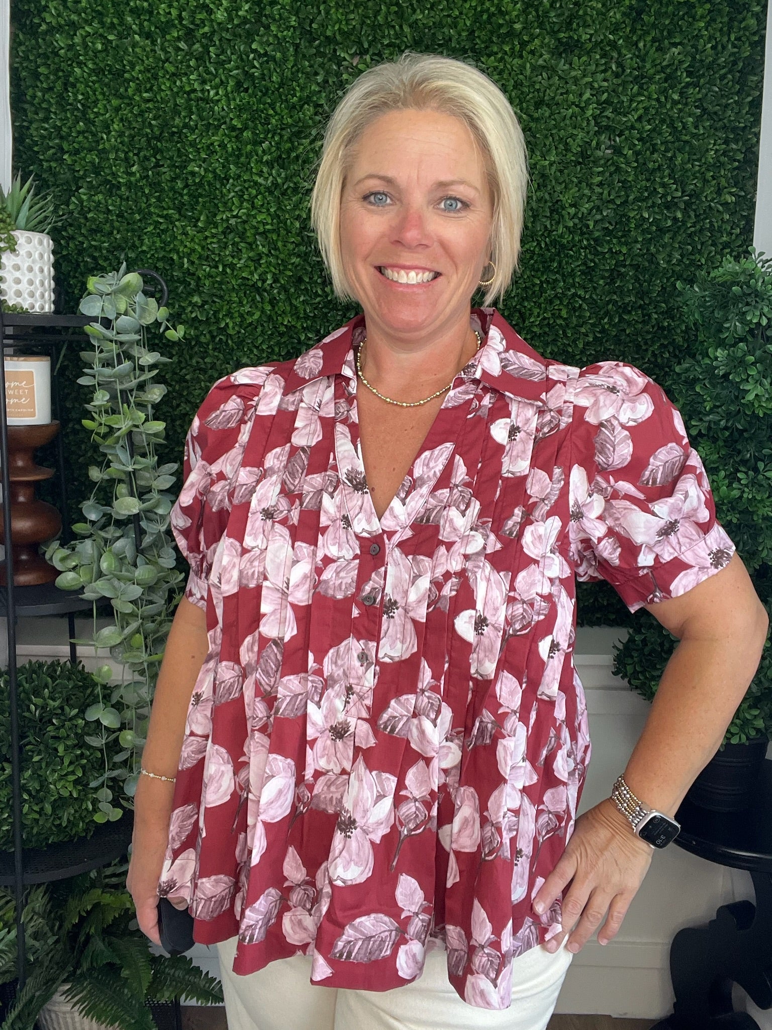 FLORAL PRINT SHORT PUFF SLEEVE PINTUCK TOP - MERLOT