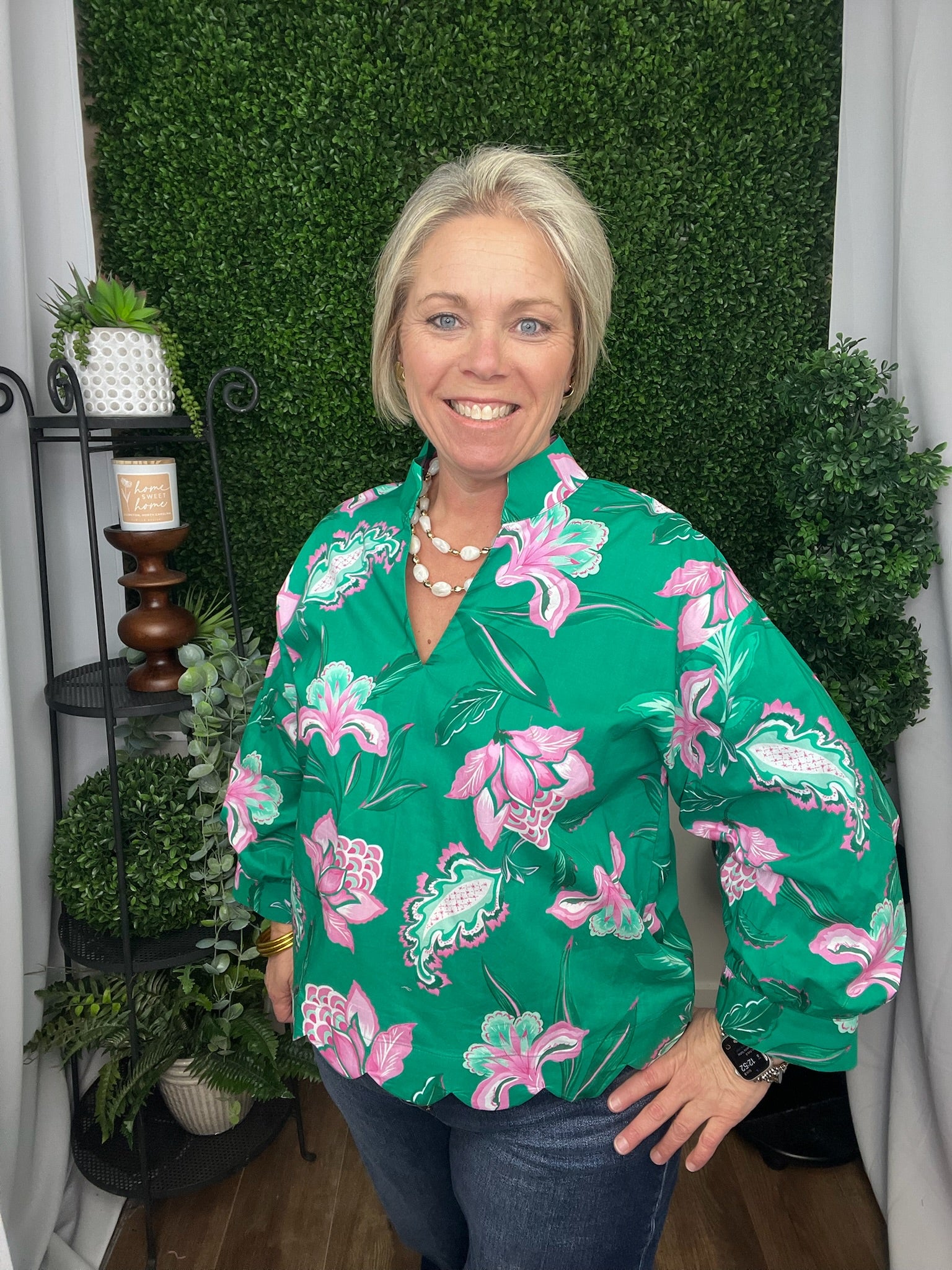 LARGE PRINT FLORAL TOP