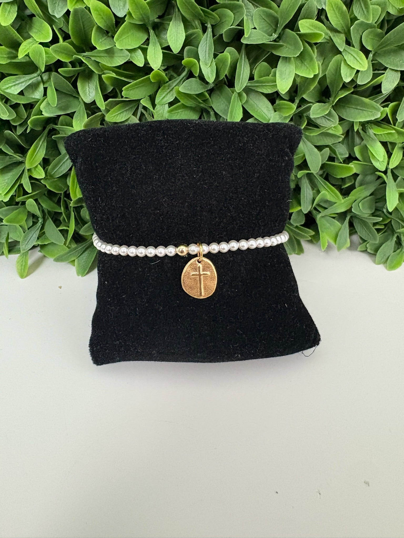 CLASSIC PEARL 3MM BEAD BRACELET - INSPIRE SMALL GOLD CHARM