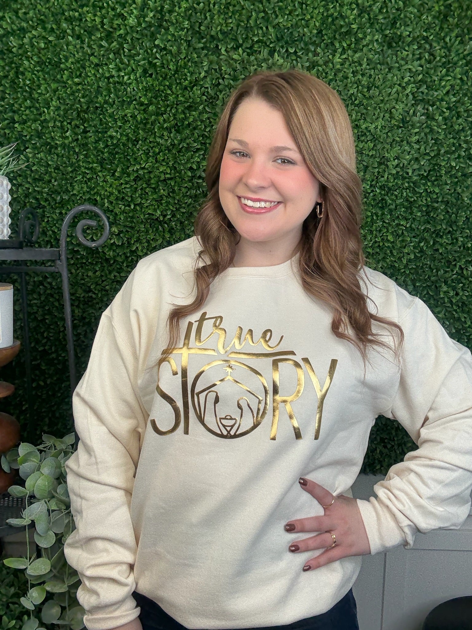 TRUE STORY CREWNECK SWEATSHIRT - SWEET CREAM