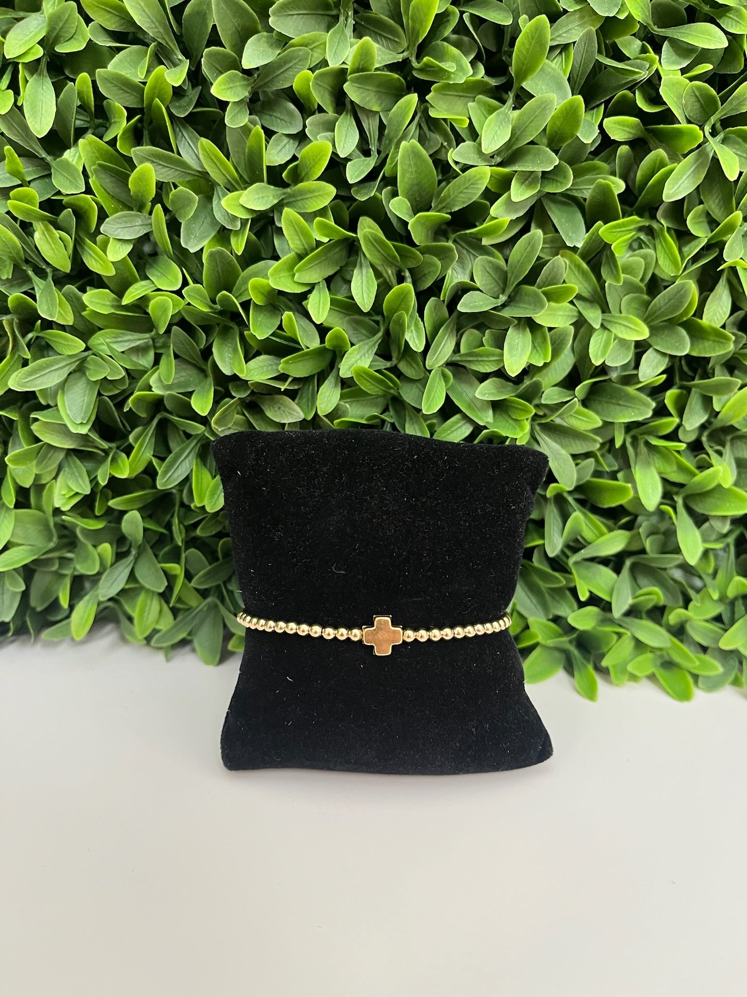 SIGNATURE CROSS GOLD PATTERN 3MM BEAD BRAC-GOLD