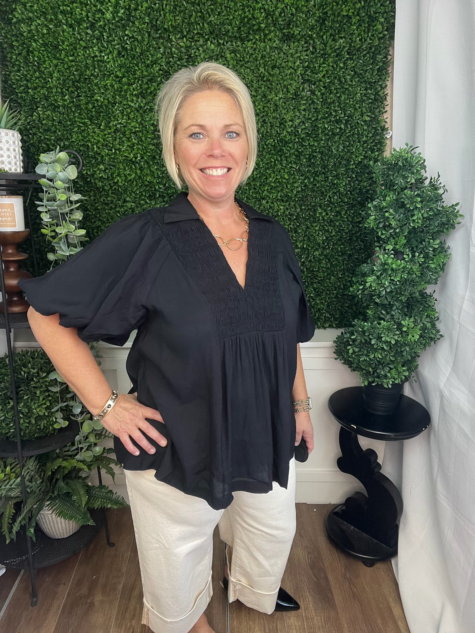 FRONT SMOCKING YOKE TOP - BLACK