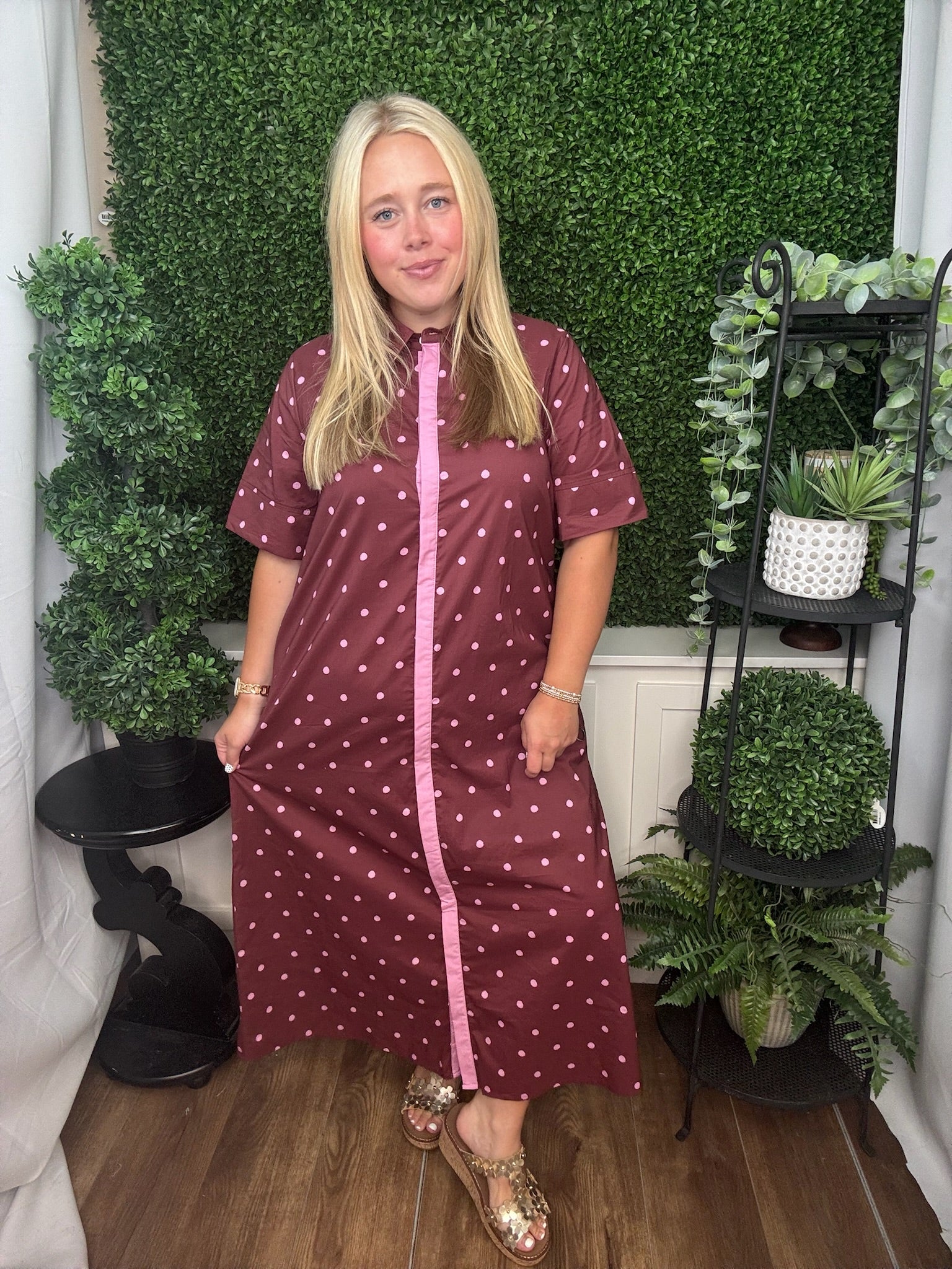 POLKA DOT CONTRAST TRIM SHIRT DRESS - BURGUNDY