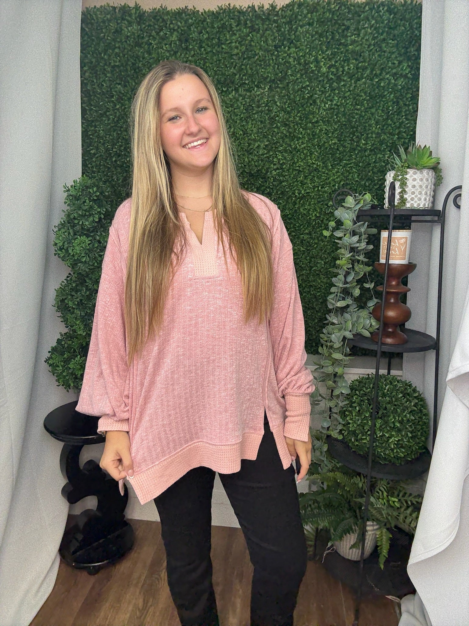 2 TONE KNIT RIB LOOSE FIT LS TOP W/VNECK - MAUVE