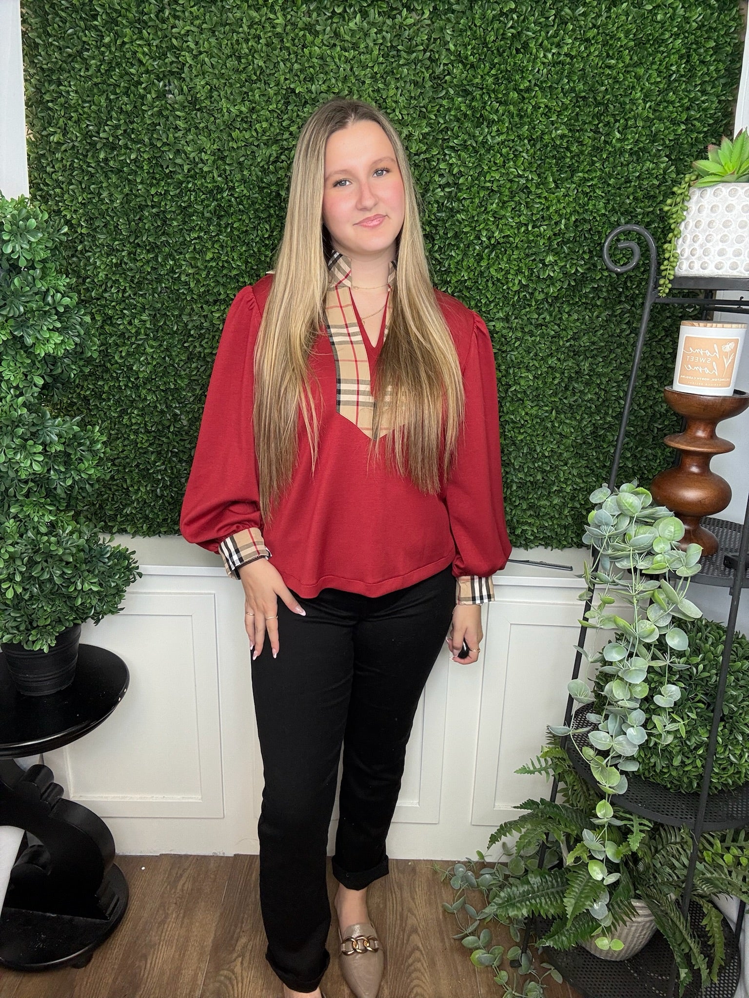 PLAID CONTRAST MOCK NECK SOLID TOP - RED