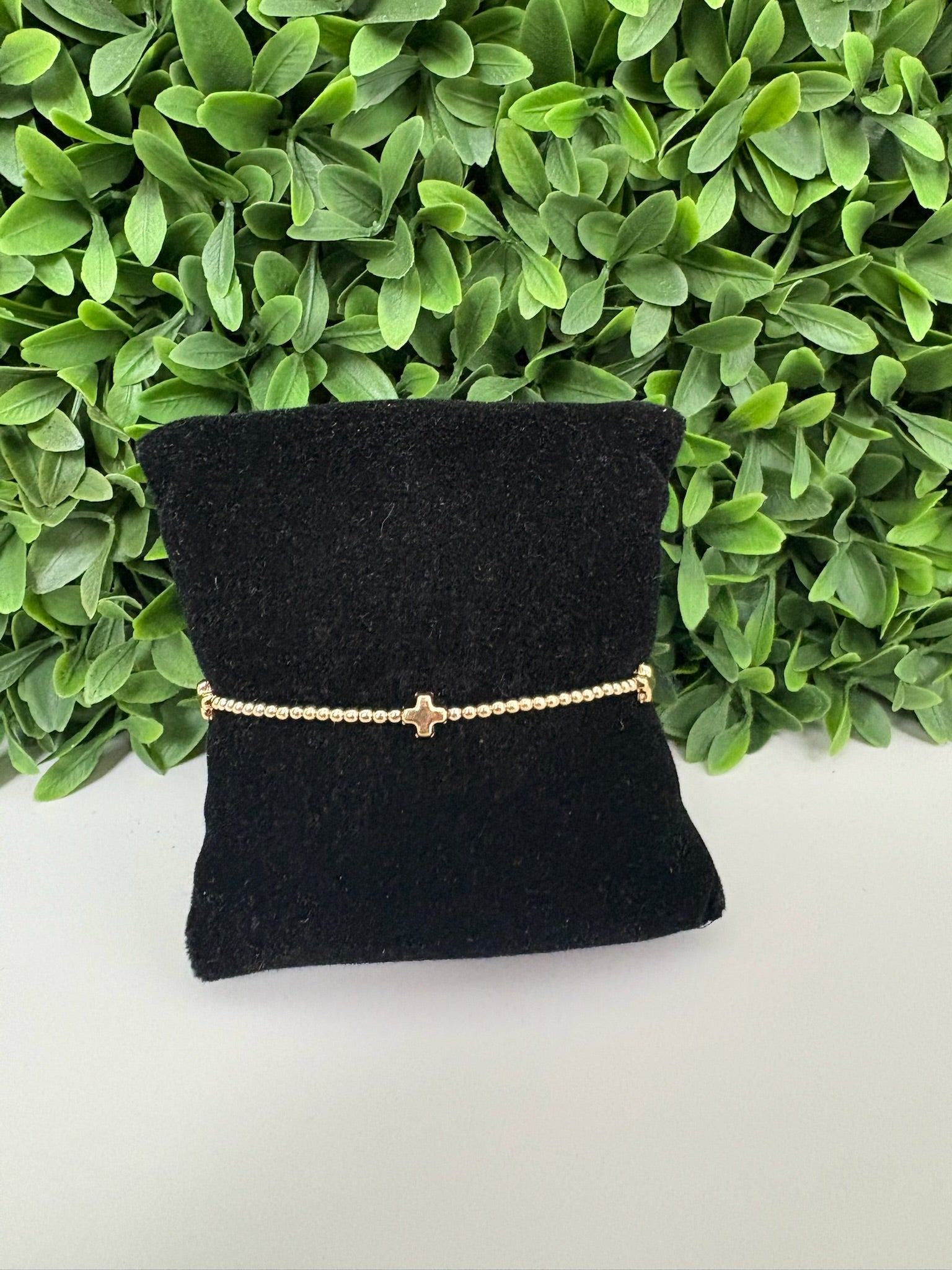 SIGNATURE CROSS SMALL GOLD PATTERN 2MM BEAD BRAC - GOLD