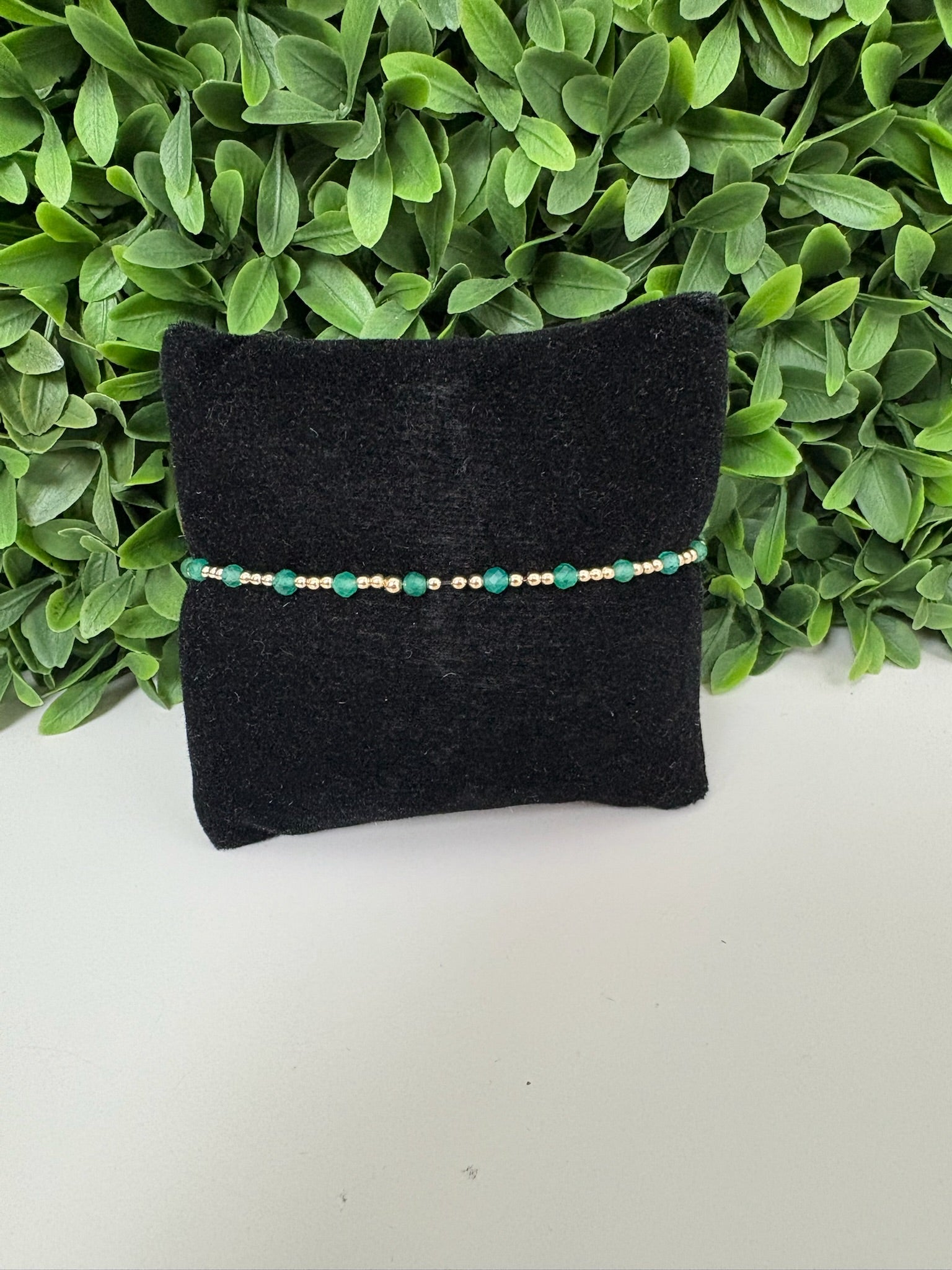 EXT GEMSTONE GOLD SINCERITY PATTERN 3MM BEAD BRAC - GREEN ONYX
