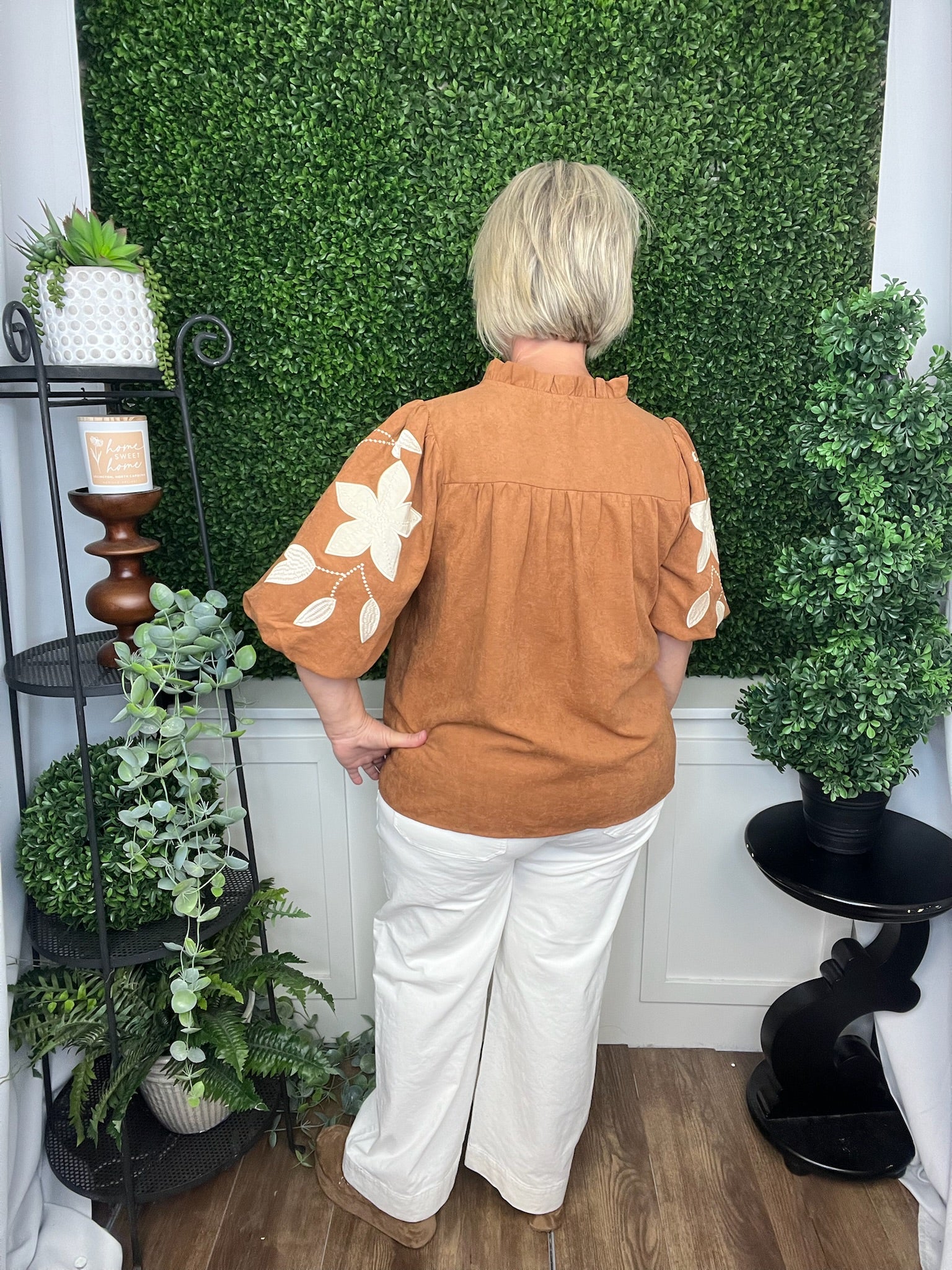 WASHED SUEDE TOP W/CONTRAST FLORAL APPLIQUE - CAMEL