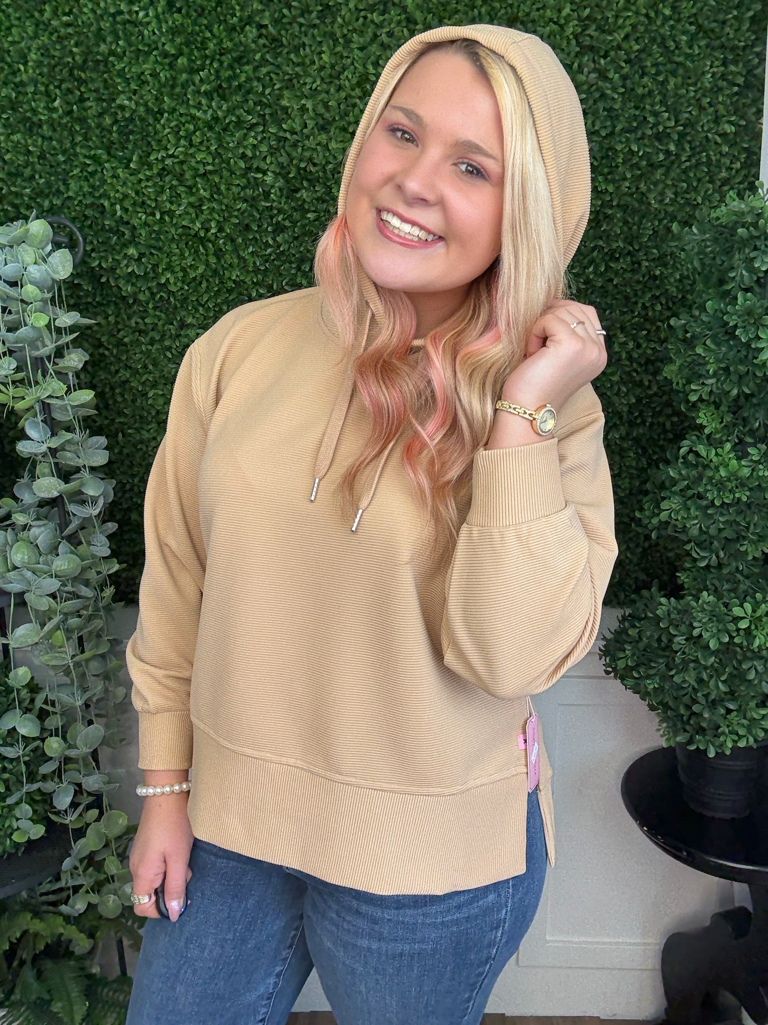 RIBBED HOODED PULLOVER - LATTE