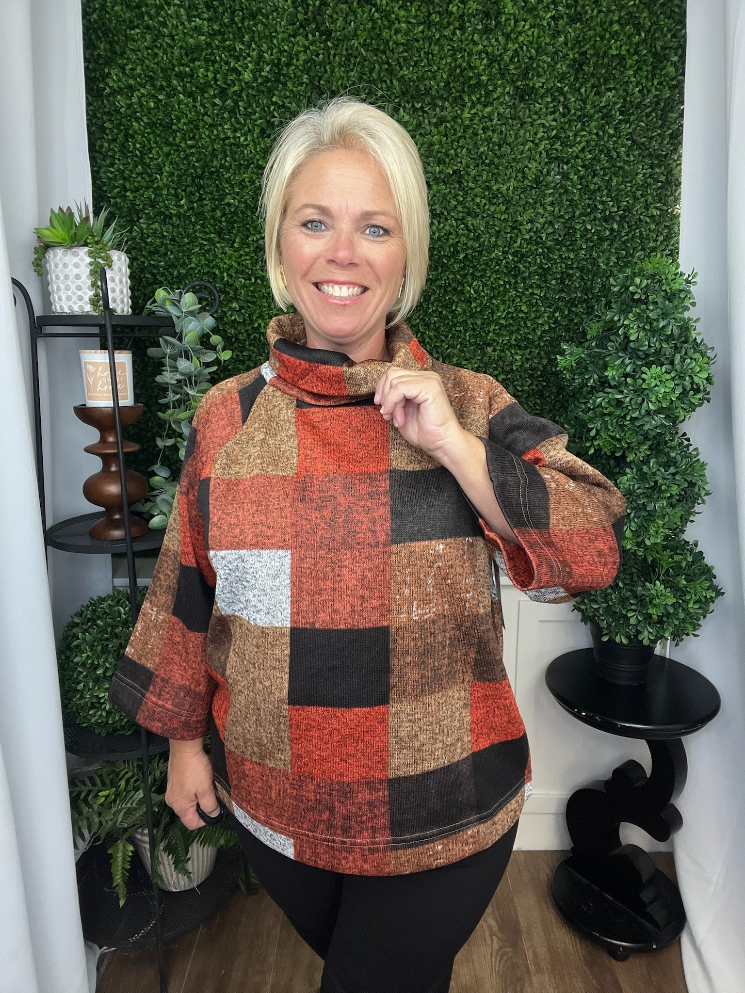 WOVEN POP-OVER TUNIC 3/4 SLEEVES - PLAID MULTI