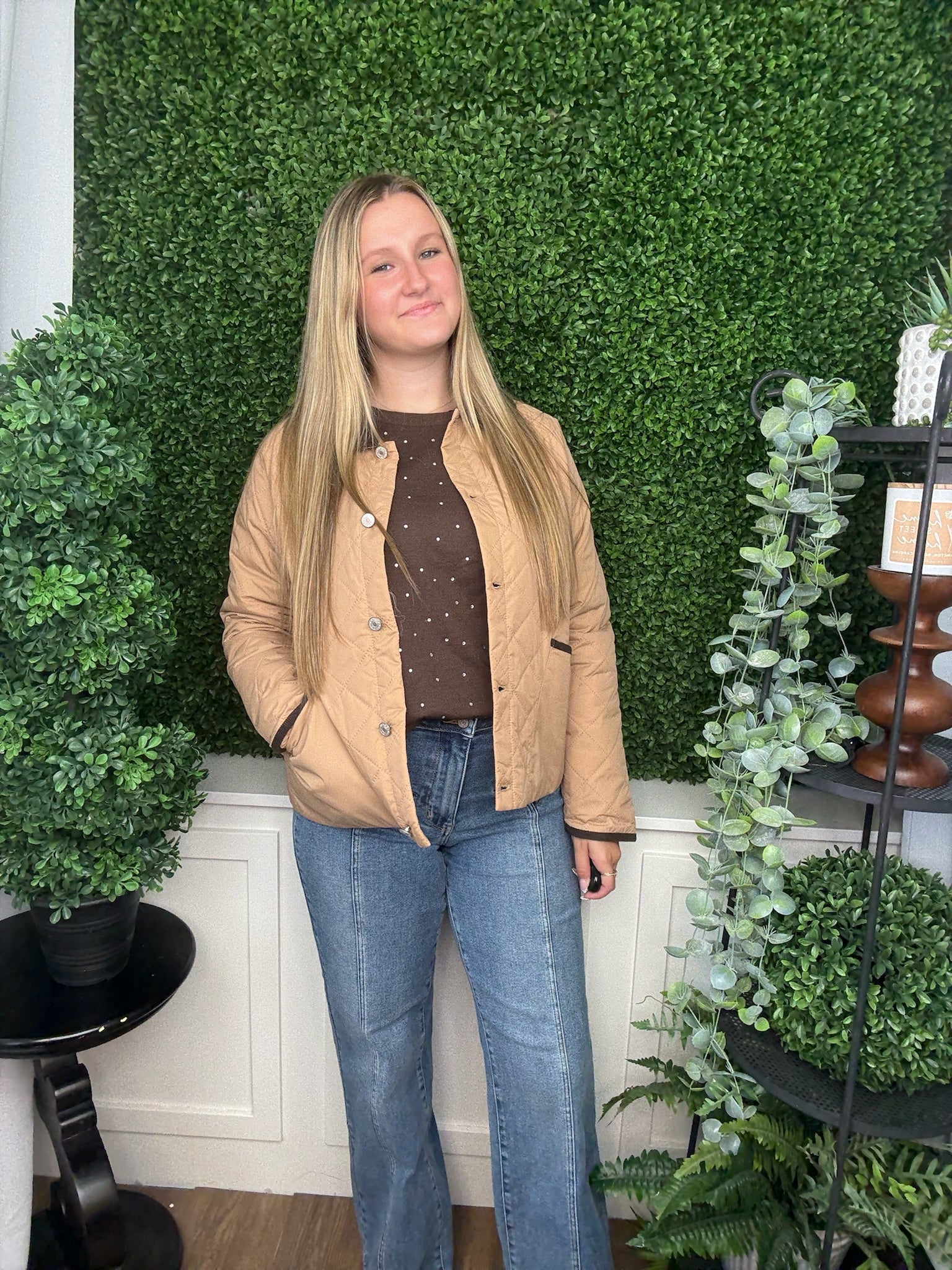 SOLID QUILTED JACKET W/CONTRAST COLLAR