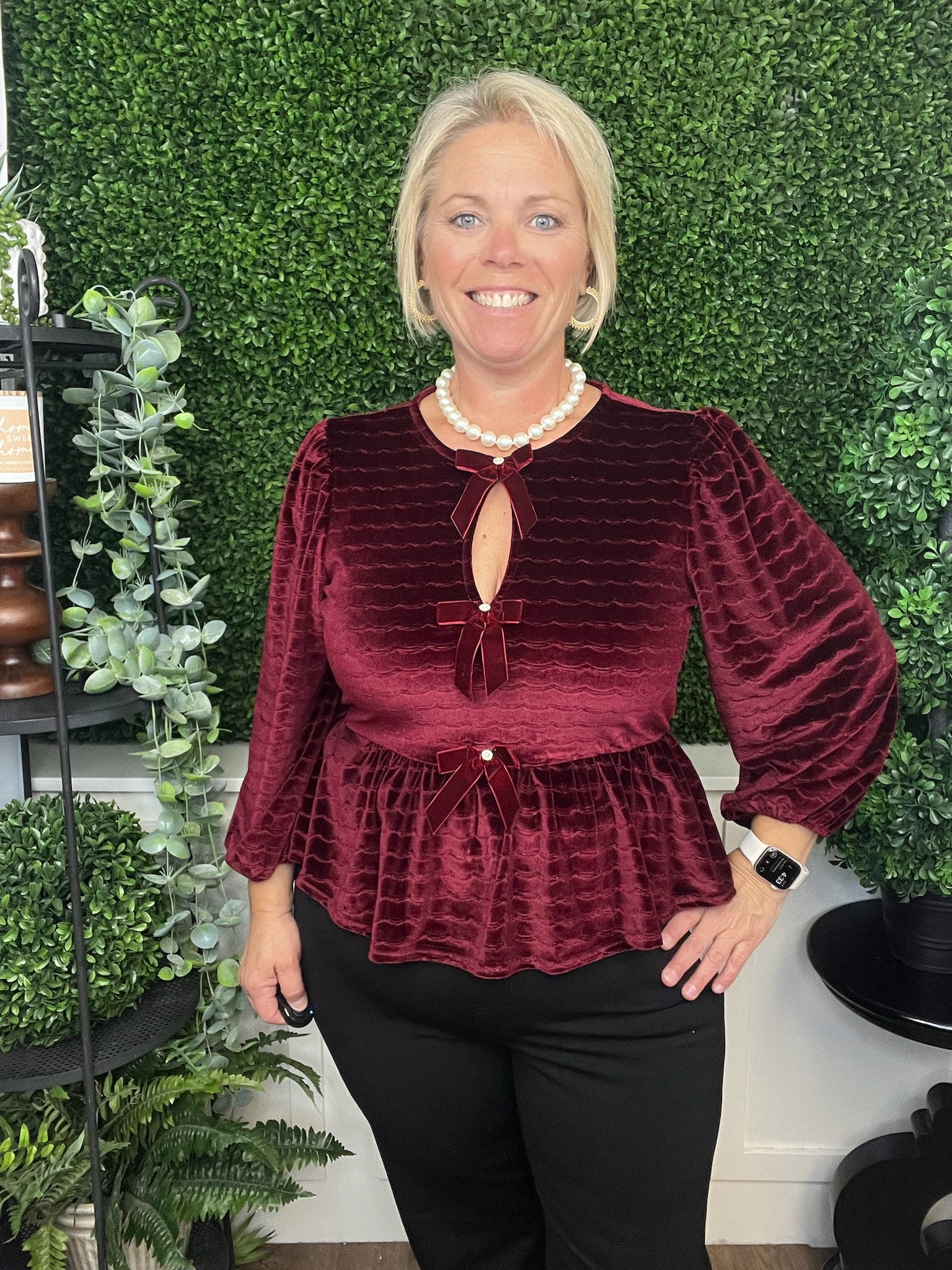 SCALLOP VELVET BOW DETAIL 3/4 SLEEVE KNIT TOP - BURGUNDY