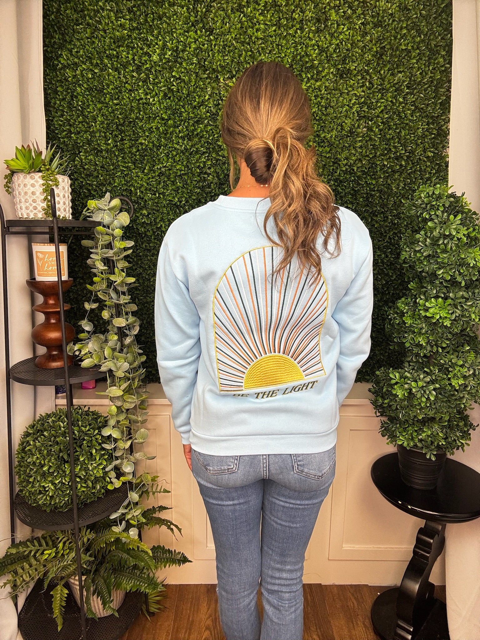 DILARA CREWNECK SWEATSHIRT - LIGHT