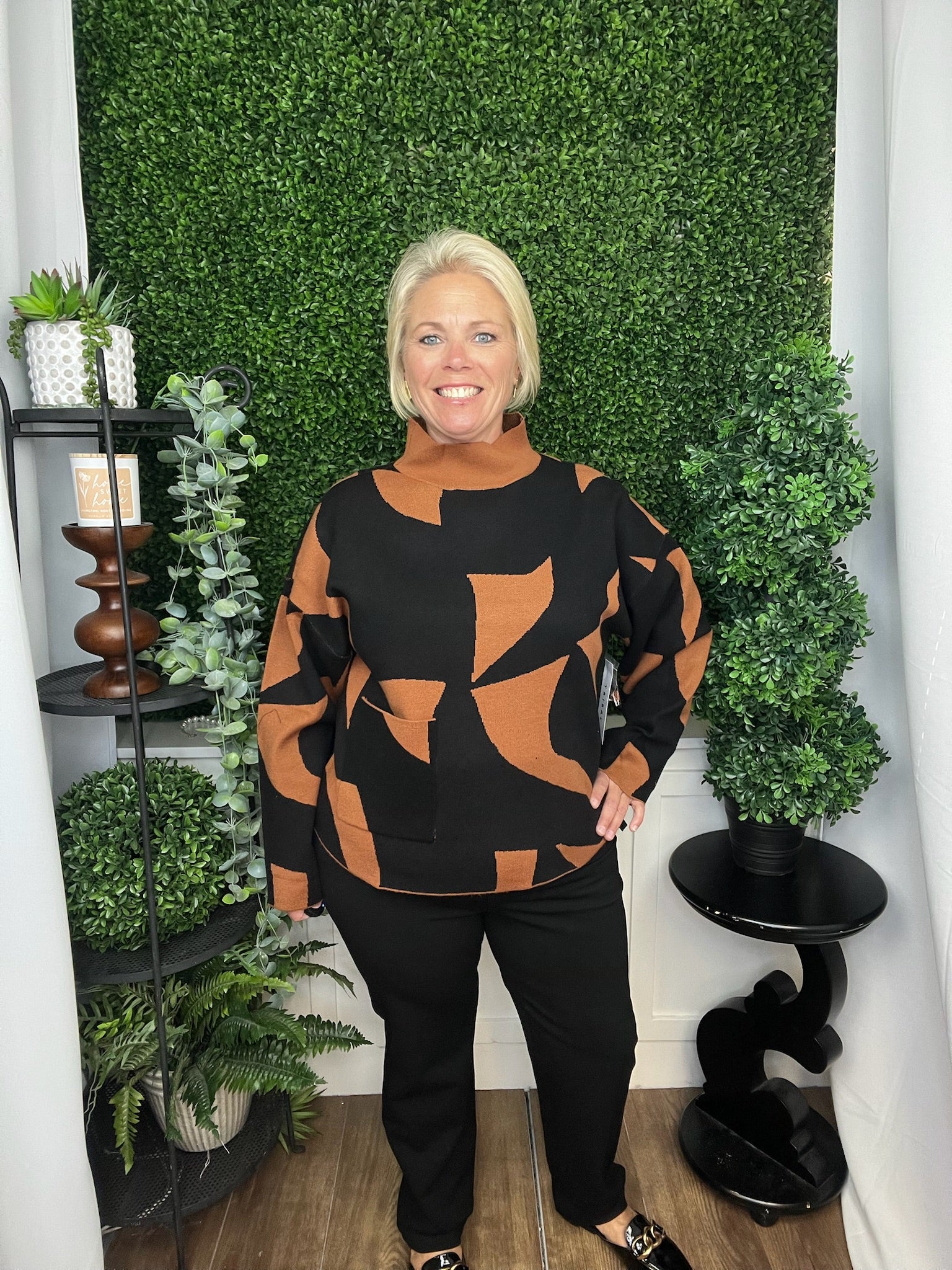 LS MOCK NECK SWEATER W/POCKET - BRAN