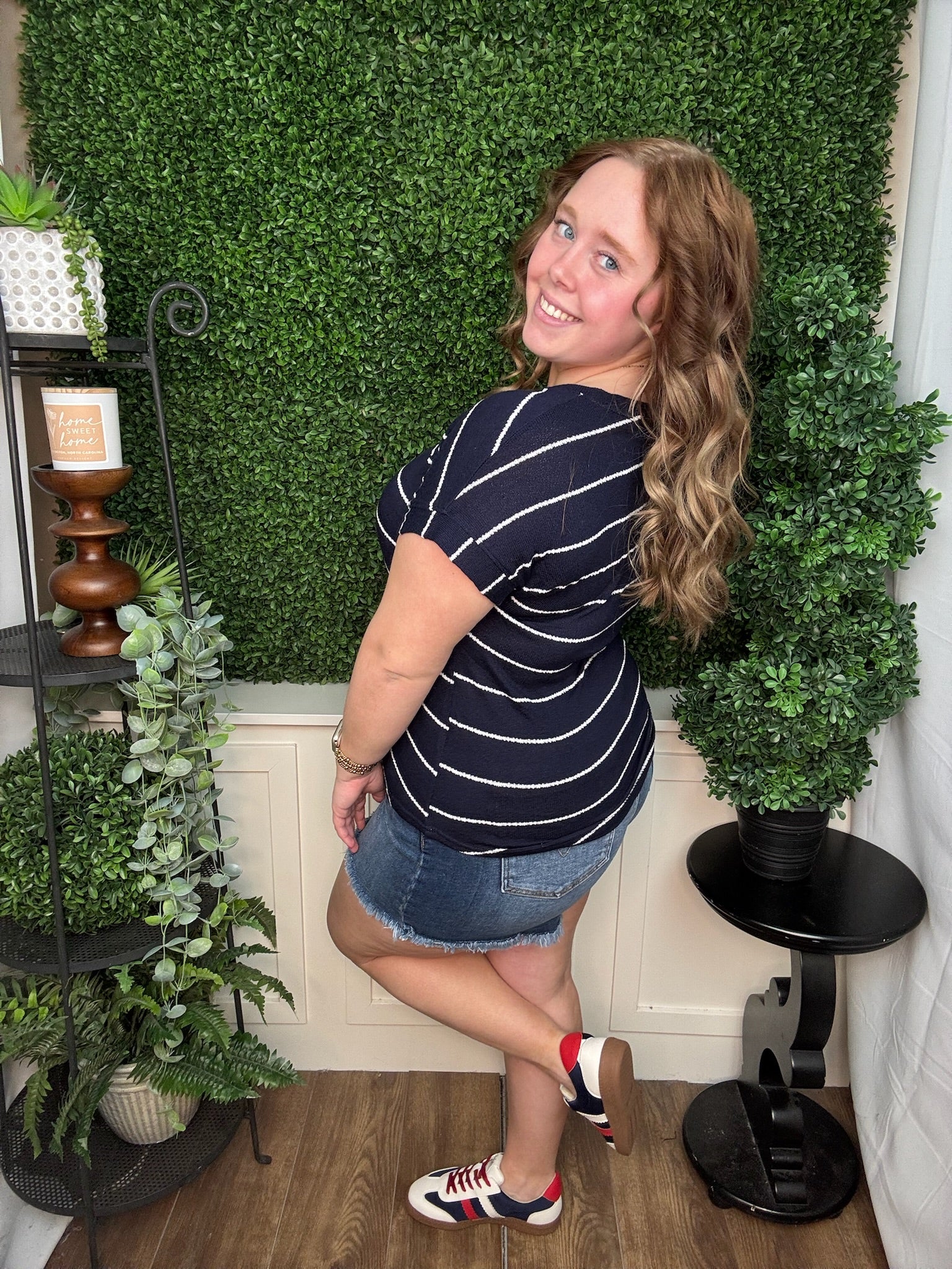 NAVY STRIPE VNECK CUFFED SHORT SLEVE KNIT TOP