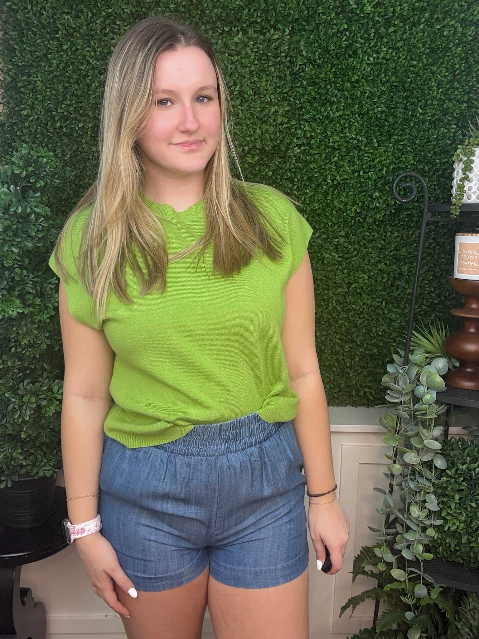 LIME SHORT SLEEVE TOP