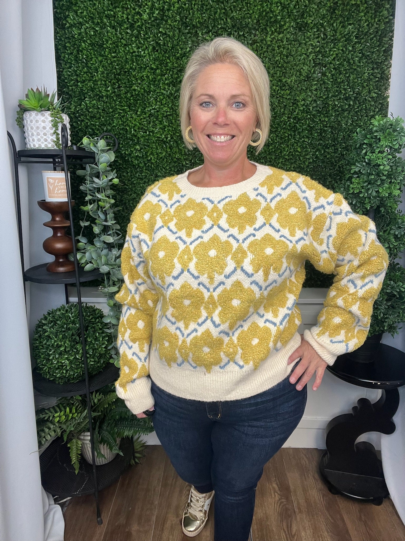 FUZZY TEXTURE FLORAL SWEATER - YELLOW FLOWER