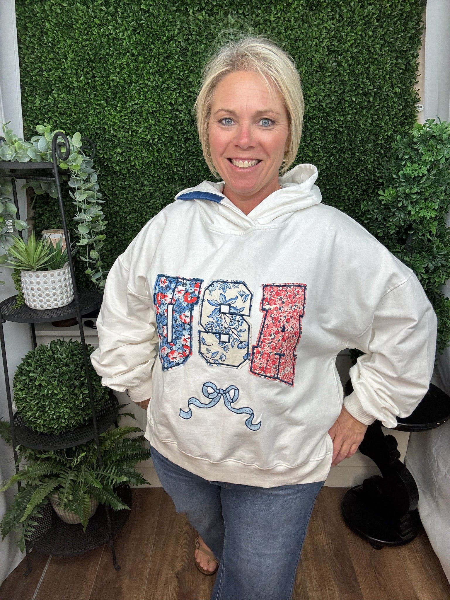 HOODED TEE - FLORAL USA