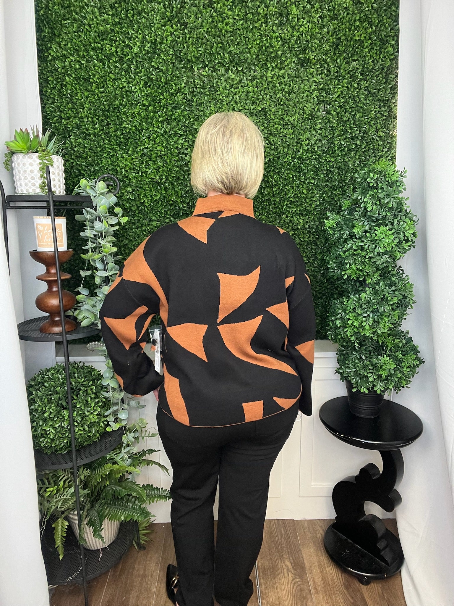 LS MOCK NECK SWEATER W/POCKET - BRAN