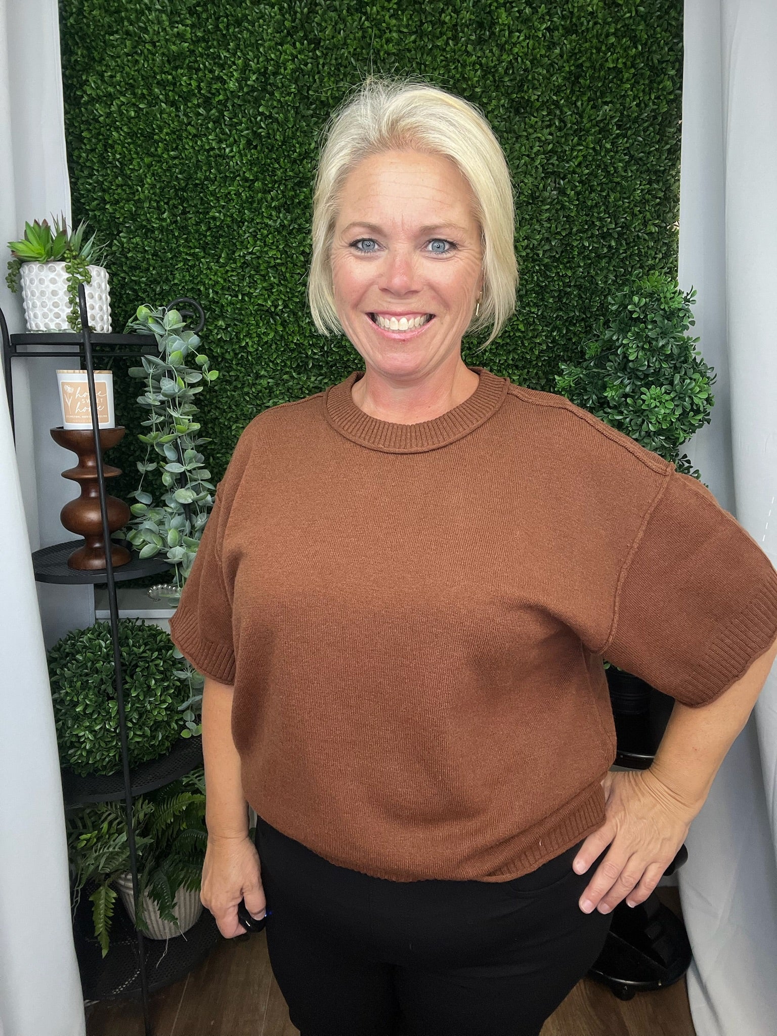 RAW EDGE ACCENT COMFY SWEATER TOP - BROWN