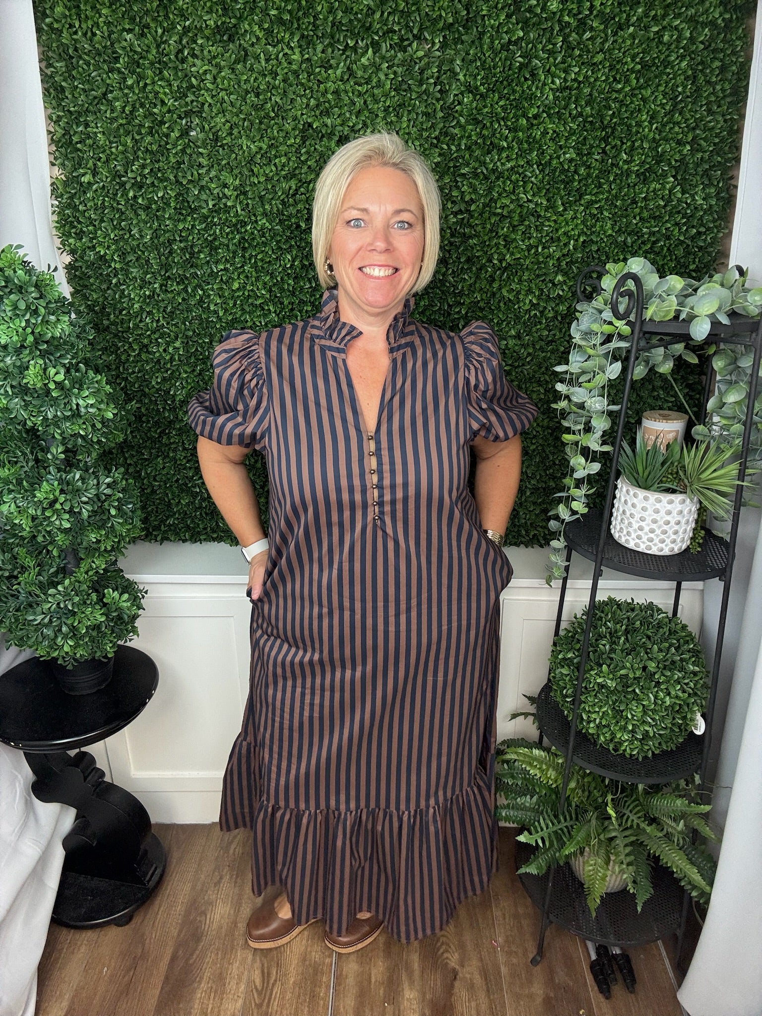 STRIPED PUFF SLEEVE DRESS - NAVY BROWN