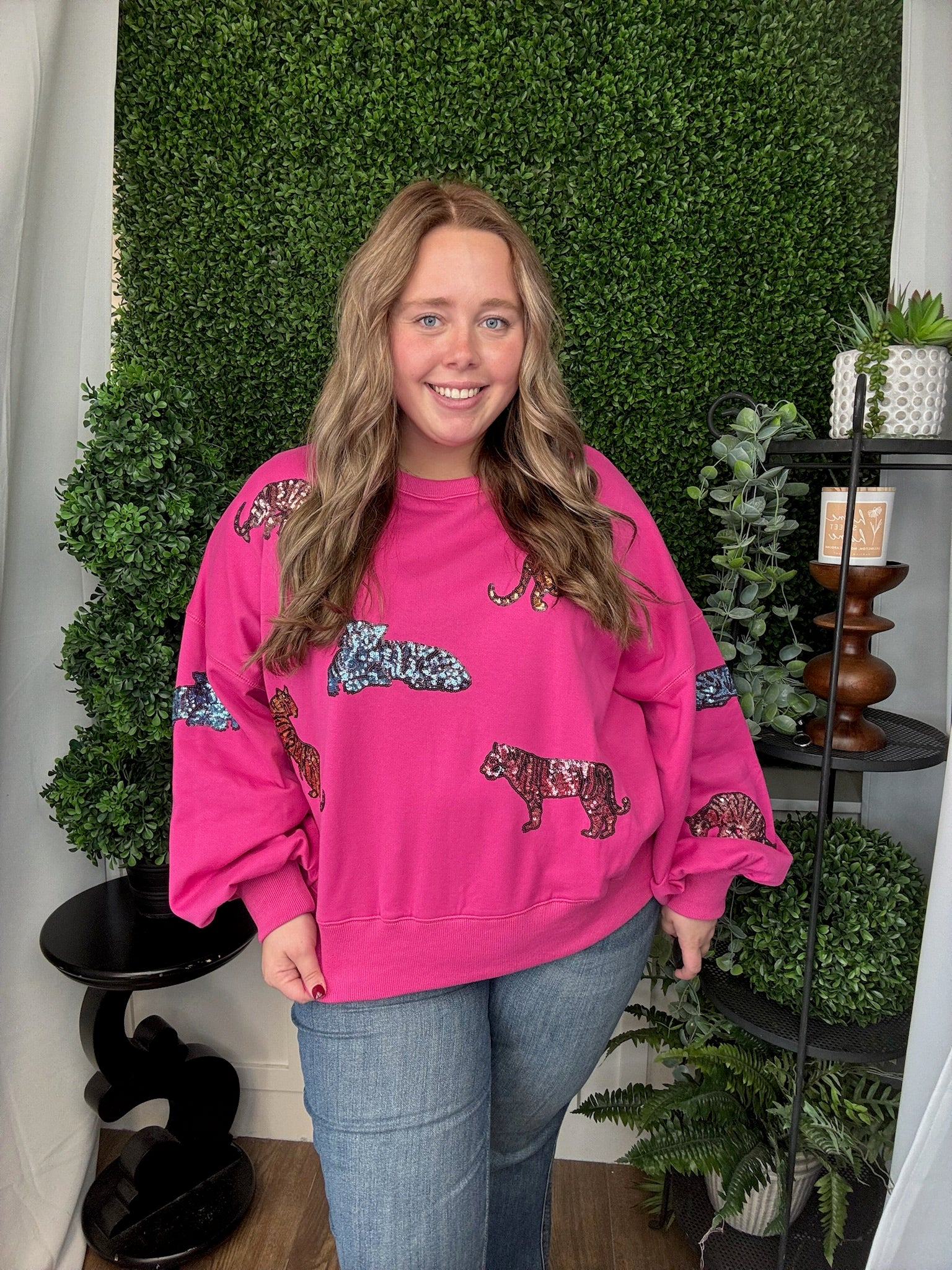 SEQUIN TIGER SWEATSHIRT - FUCHSIA