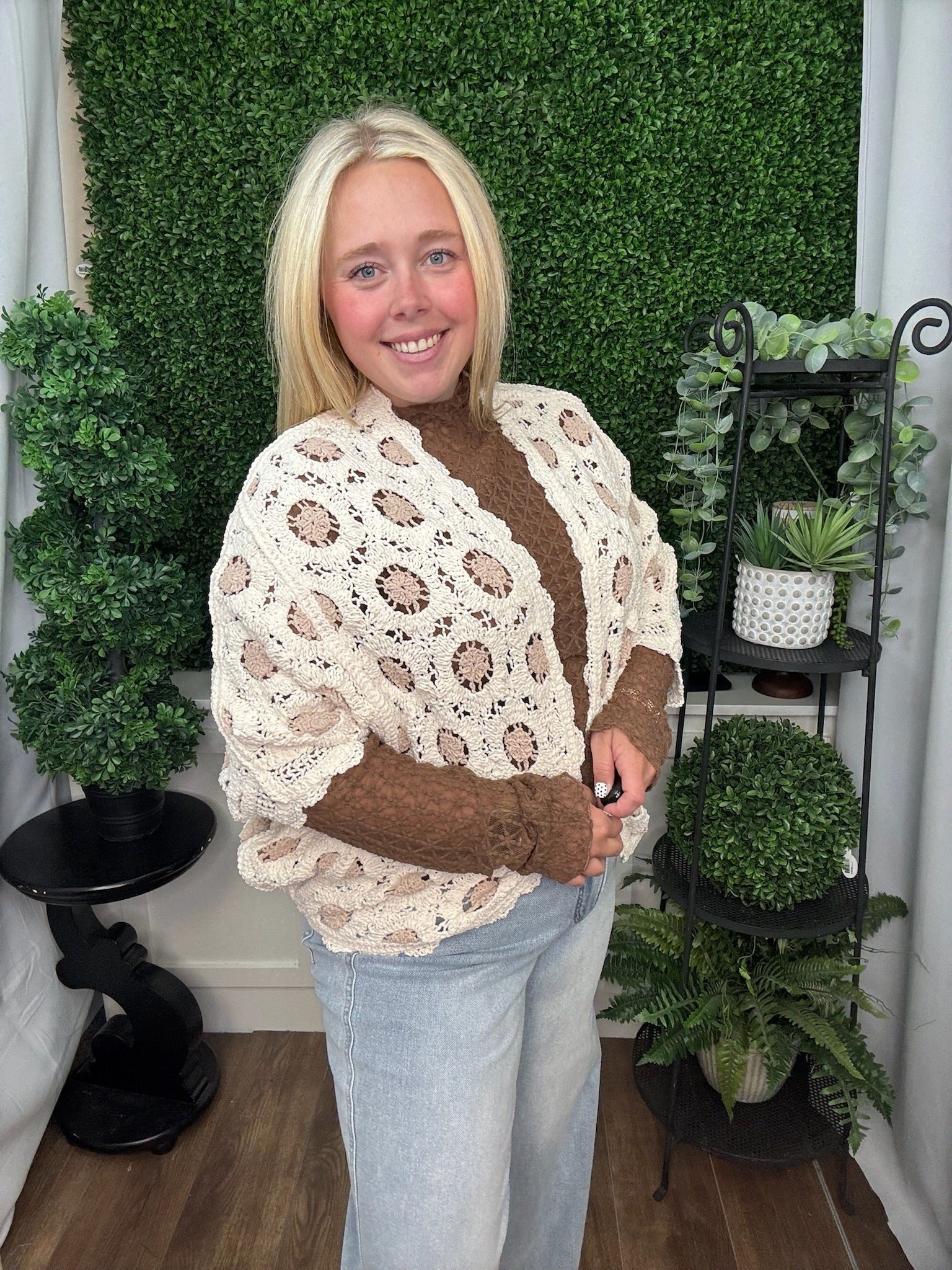 CHENILLE SILHOUETTE AND FLORAL RELAXED FIT CARDIGAN - CREAM/LATTE